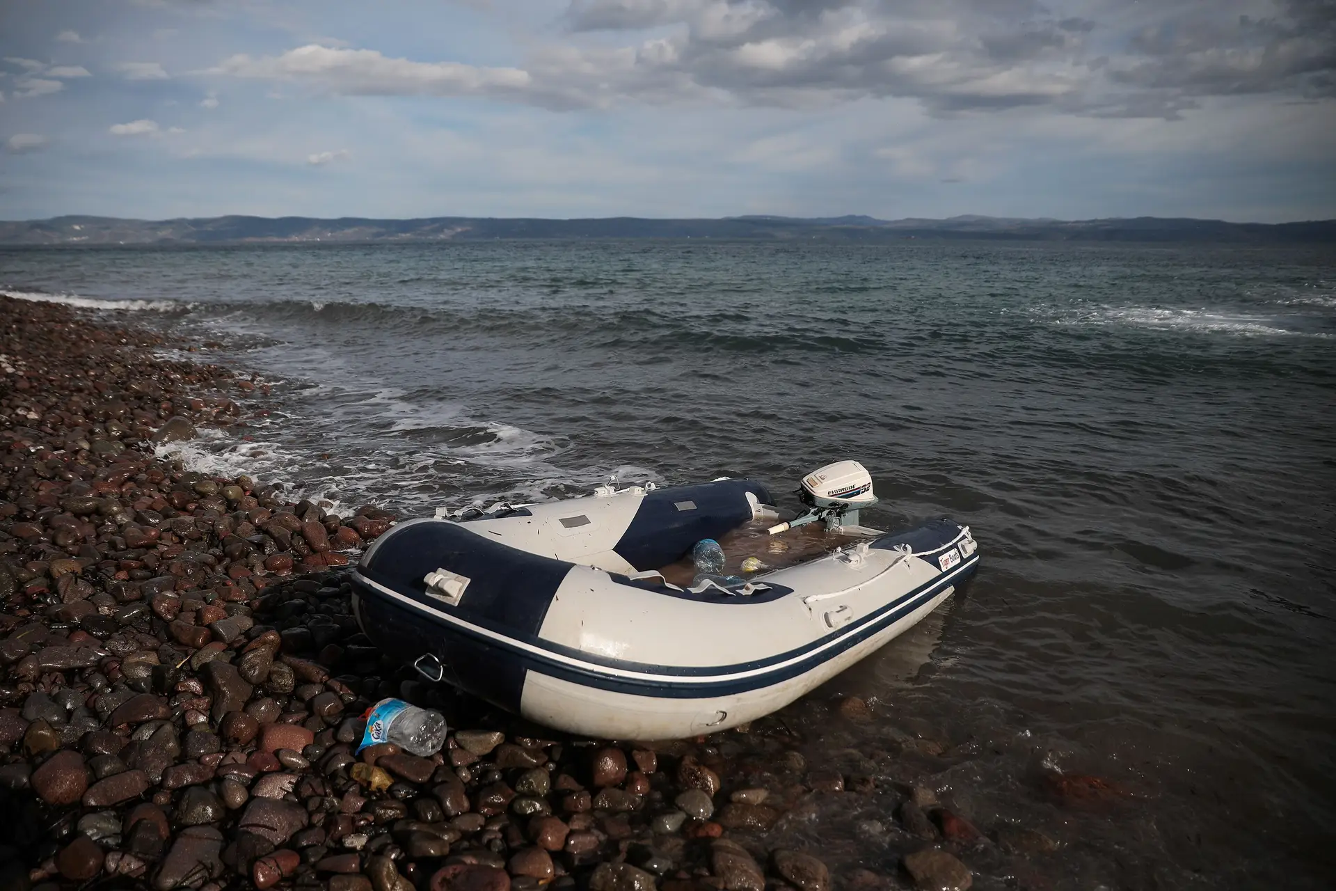 Grécia reforça patrulhas na fronteira com a Turquia devido à entrada de migrantes