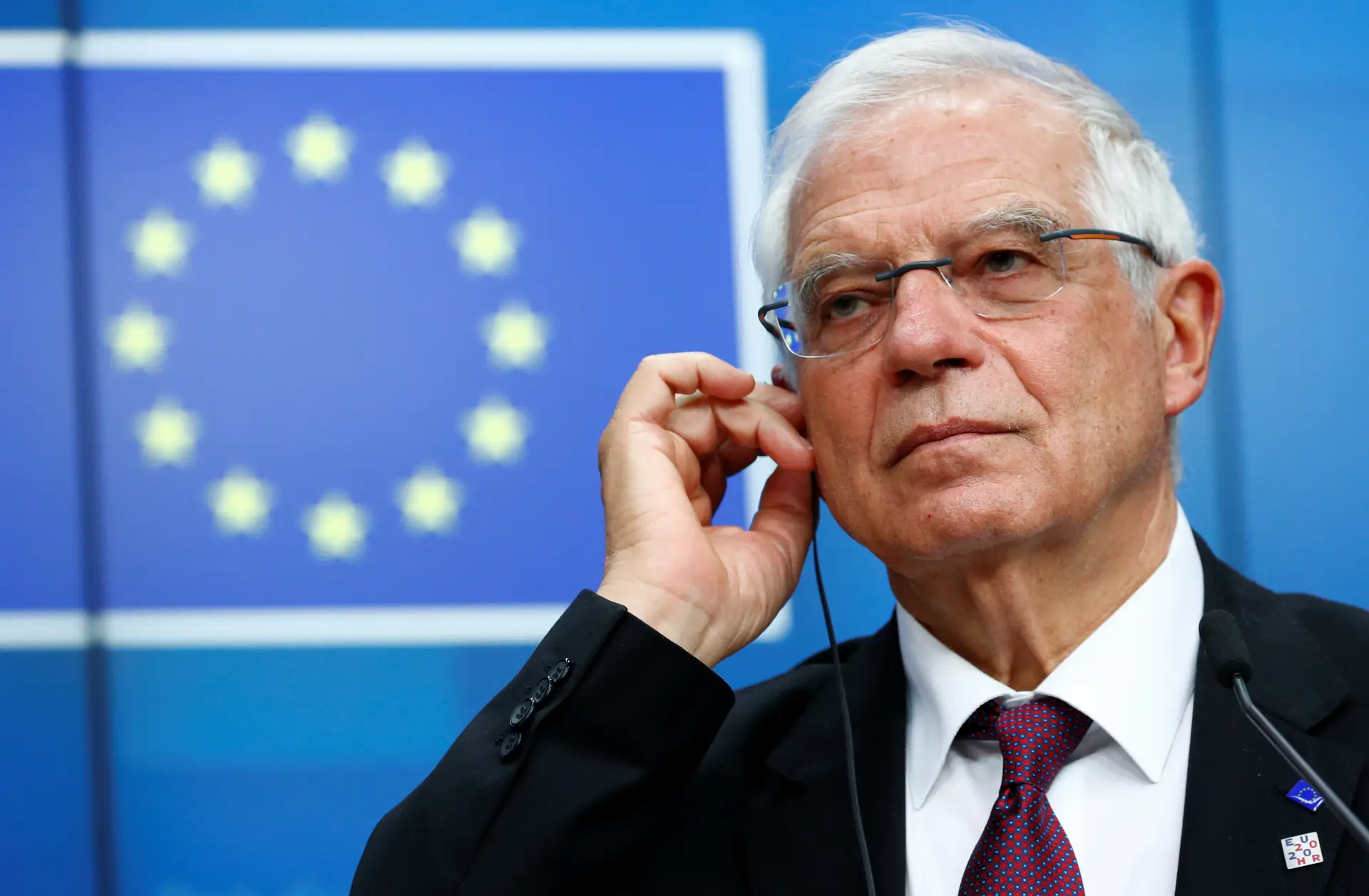 Alto Representante da UE "preocupado" com alegado envenenamento de opositor russo
