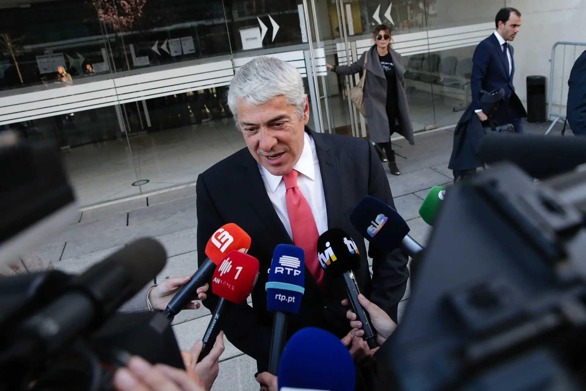 Sócrates sobre o fim dos debates quinzenais: "Absolutamente inesperado"