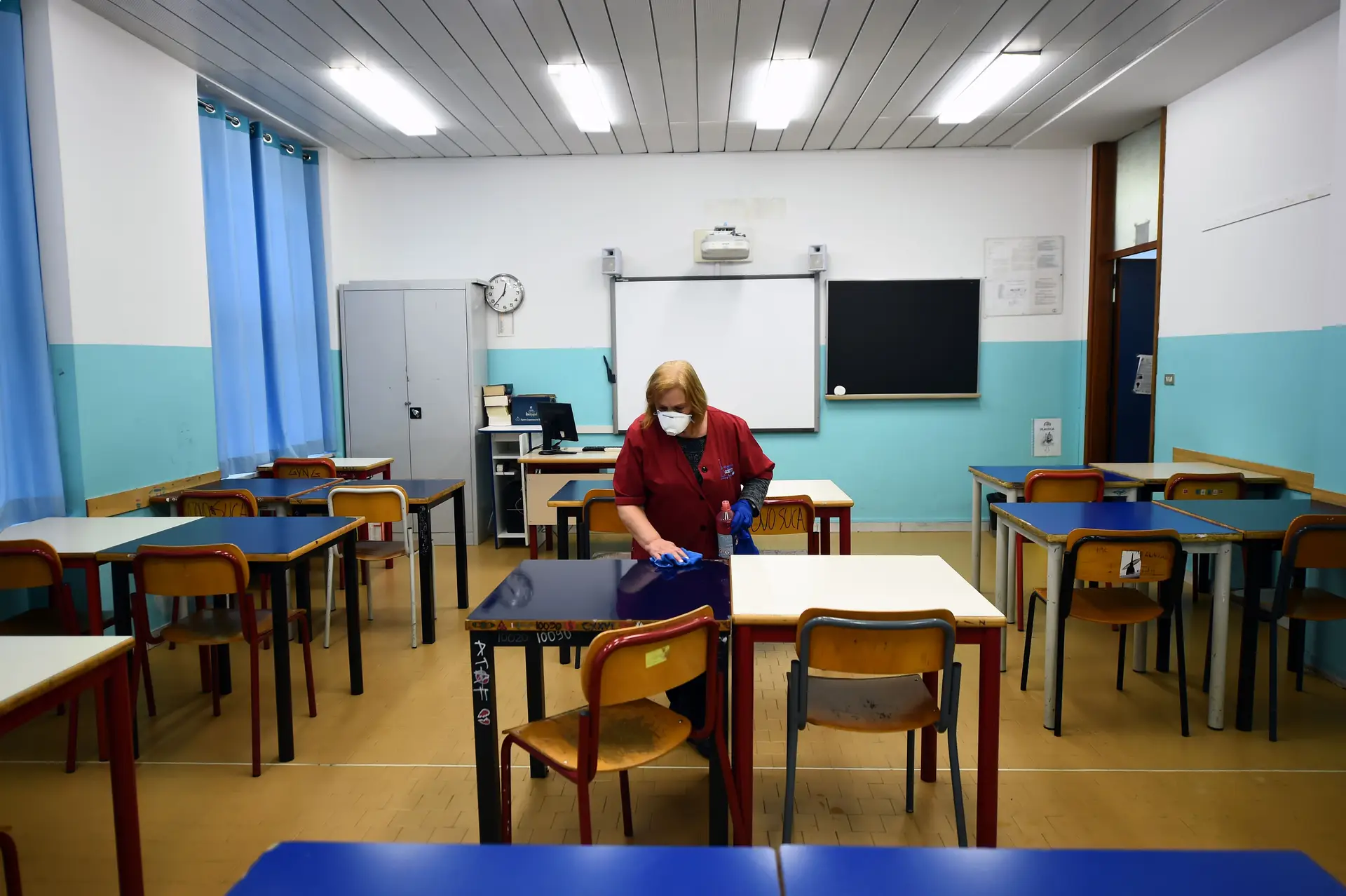 Itália confirma encerramento de escolas e universidades até 15 de março