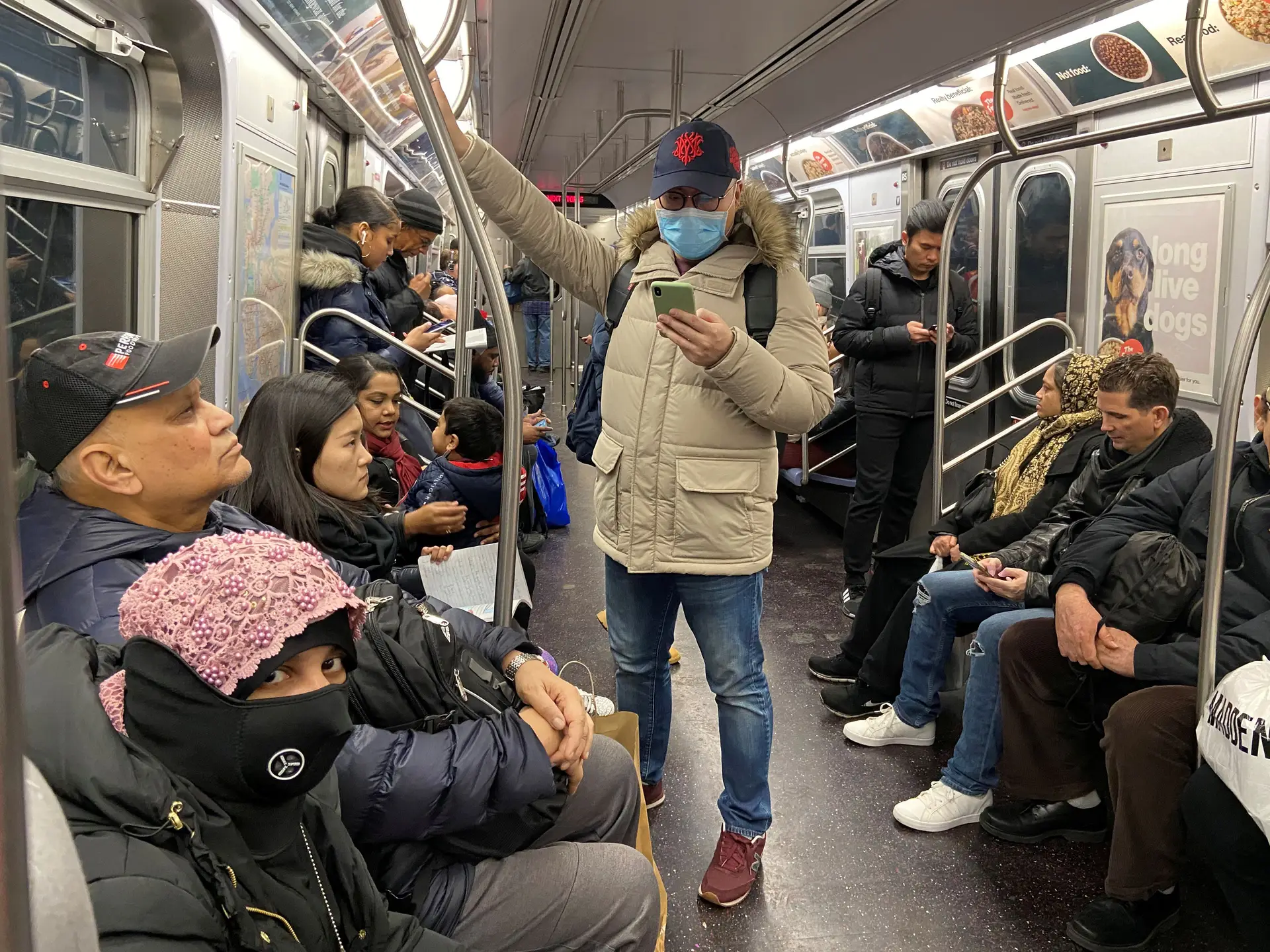 Coronavírus: Vai ser feita uma "limpeza em profundidade" do metro de Nova Iorque
