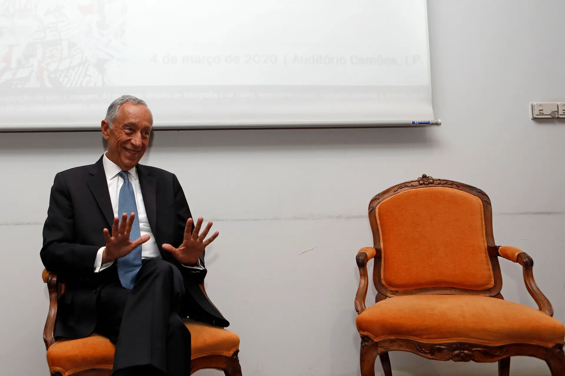 Marcelo falou com três infetados com coronavírus no Curry Cabral em Lisboa
