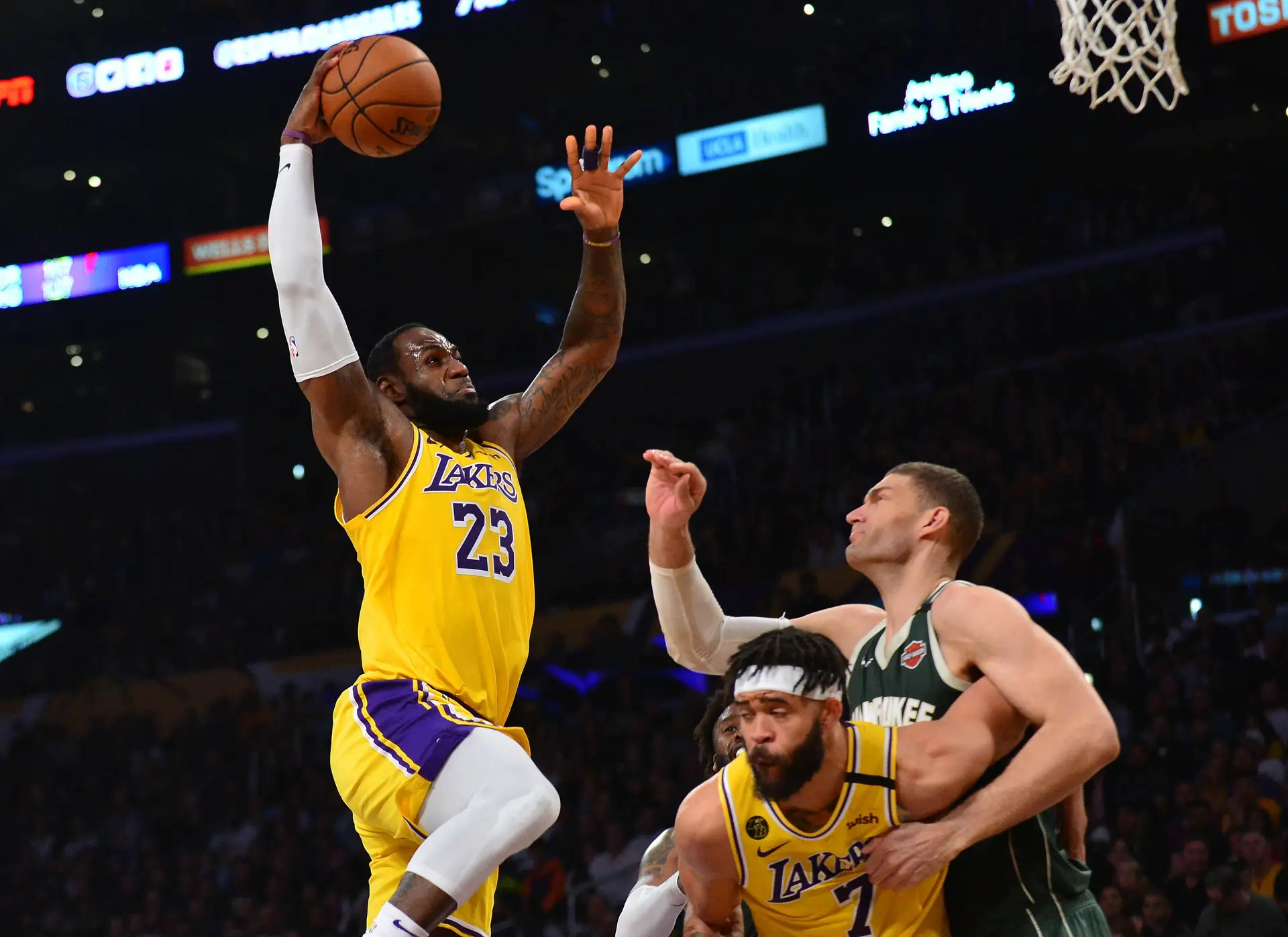 LeBron James atinge os 34.000 pontos na NBA