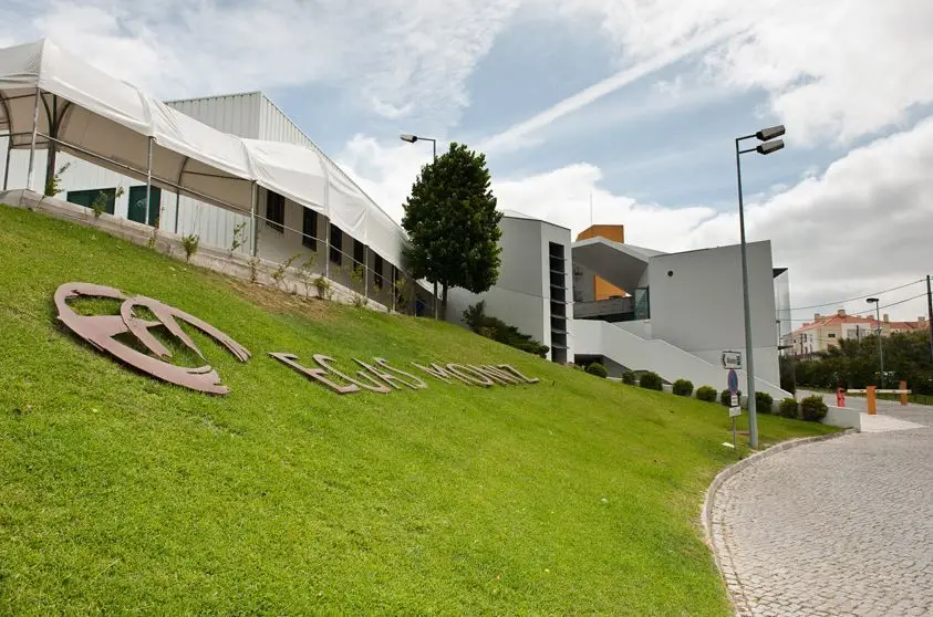 Instituto Egas Moniz em Almada suspende aulas devido ao coronavírus