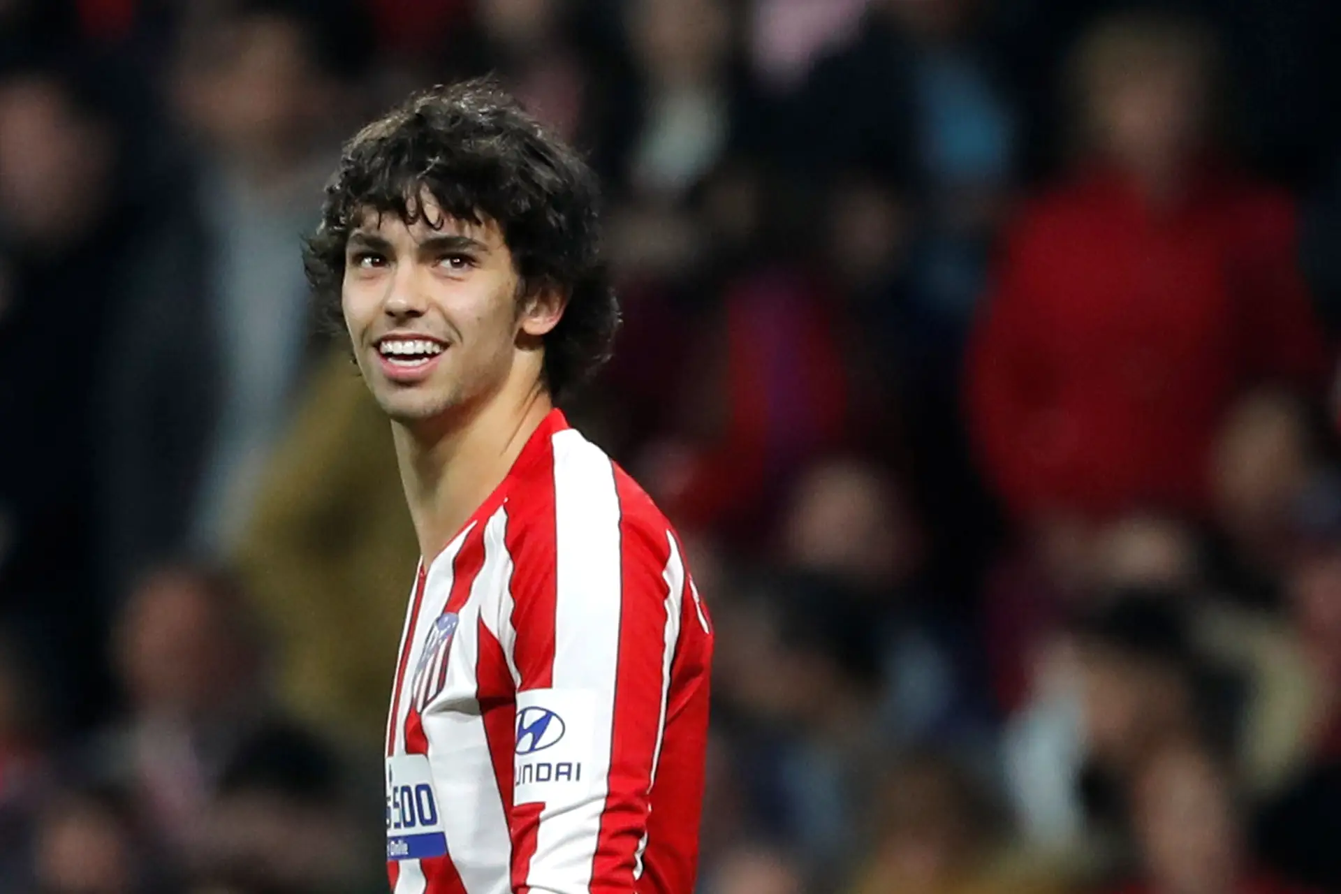João Félix dá vestuário e proteção individual ao hospital de Viseu