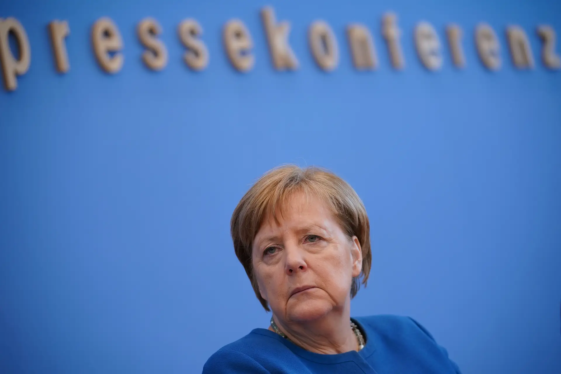 Merkel diz que até 70% dos alemães poderão ser infetados