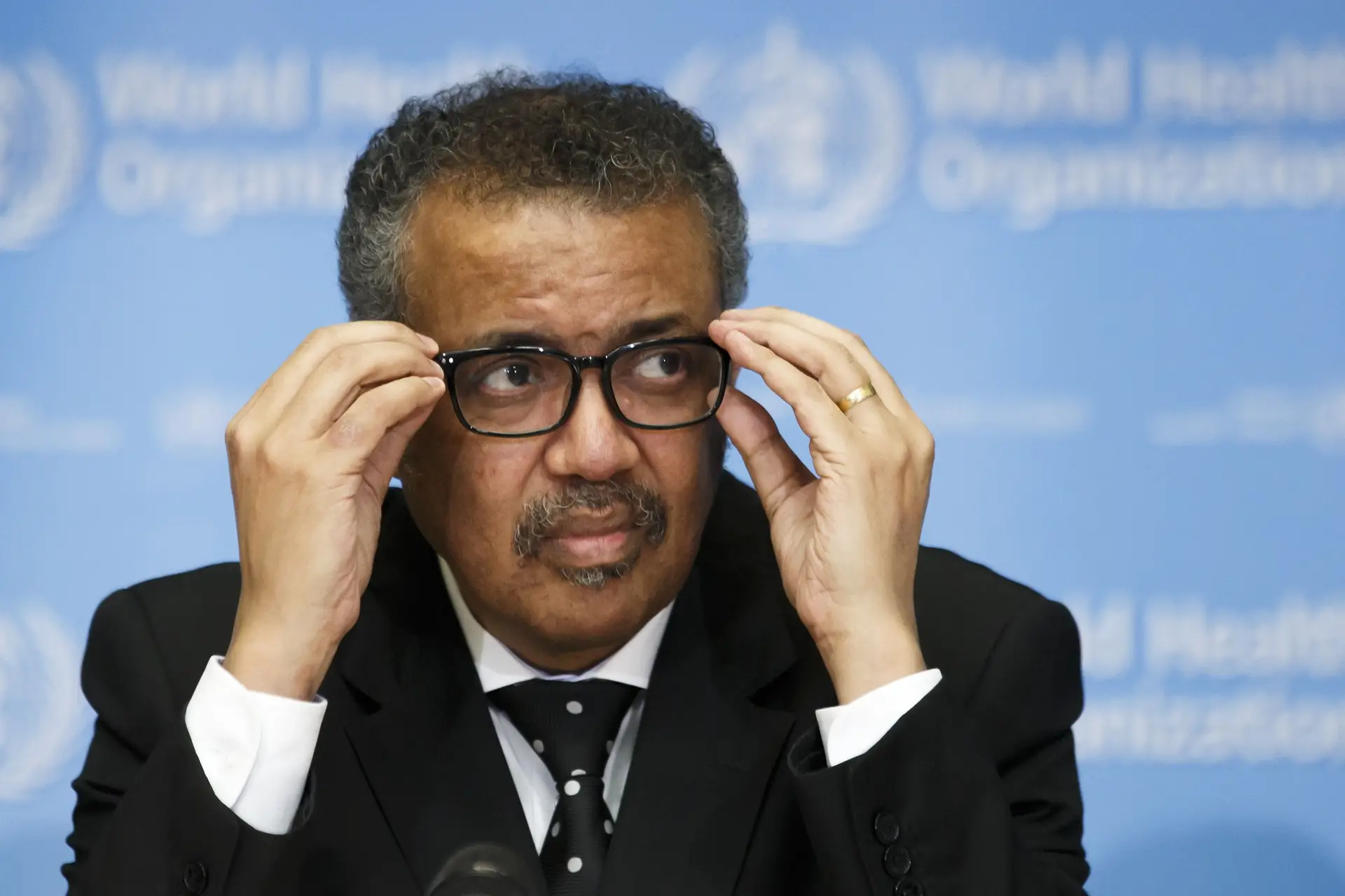 OMS mantém avaliação de risco do Covid-19 apesar de declarar pandemia