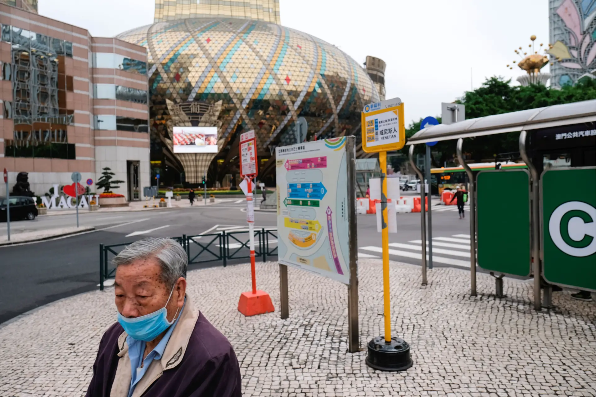 Residentes de Macau vão usar vales de consumo para impulsionar a economia