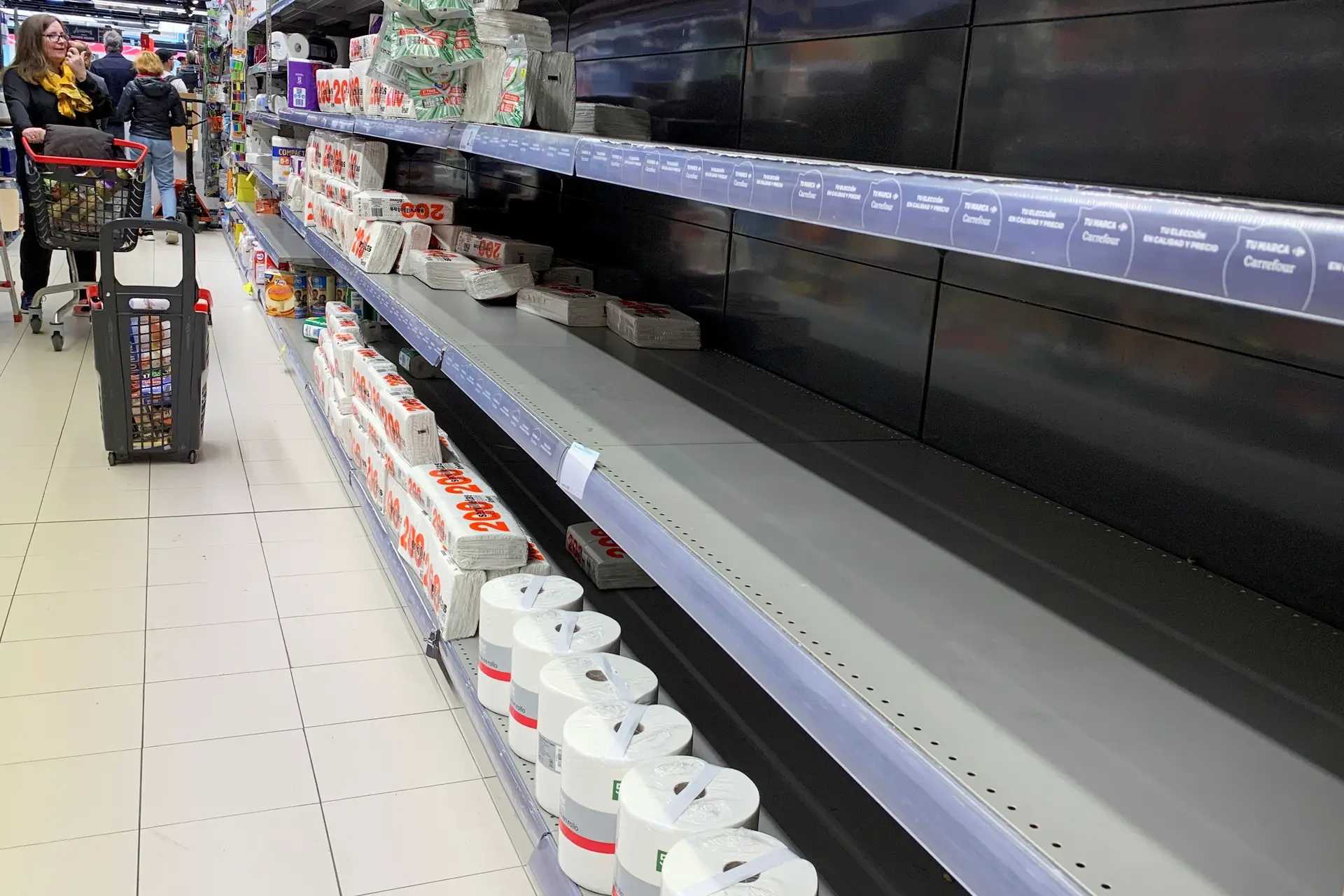 Governo diz que não há razões para a "corrida aos supermercados"