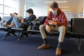 Várias petições online exigem encerramento de todas as escolas e serviços não essenciais