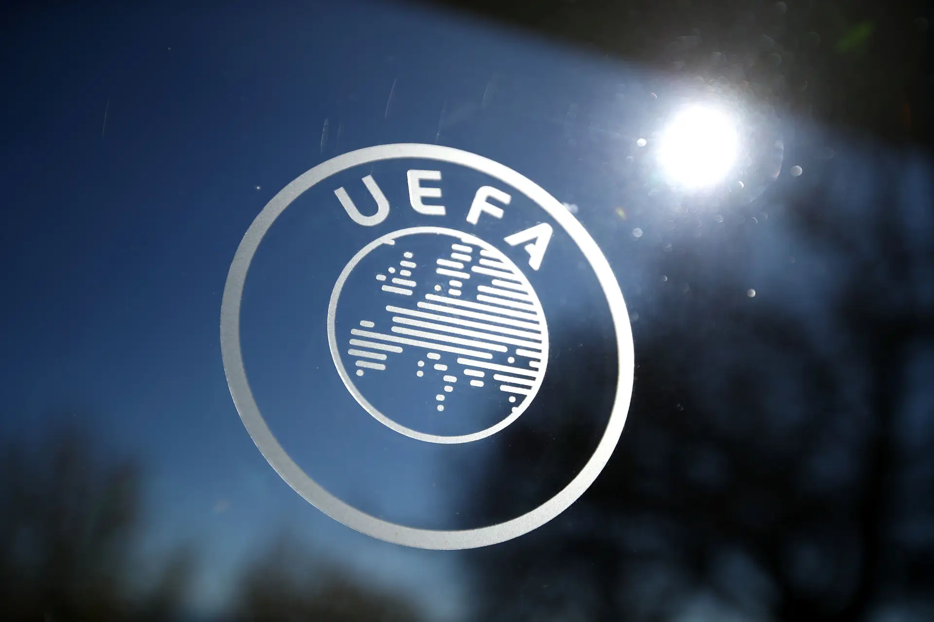 Federação italiana vai pedir à UEFA adiamento do Euro2020