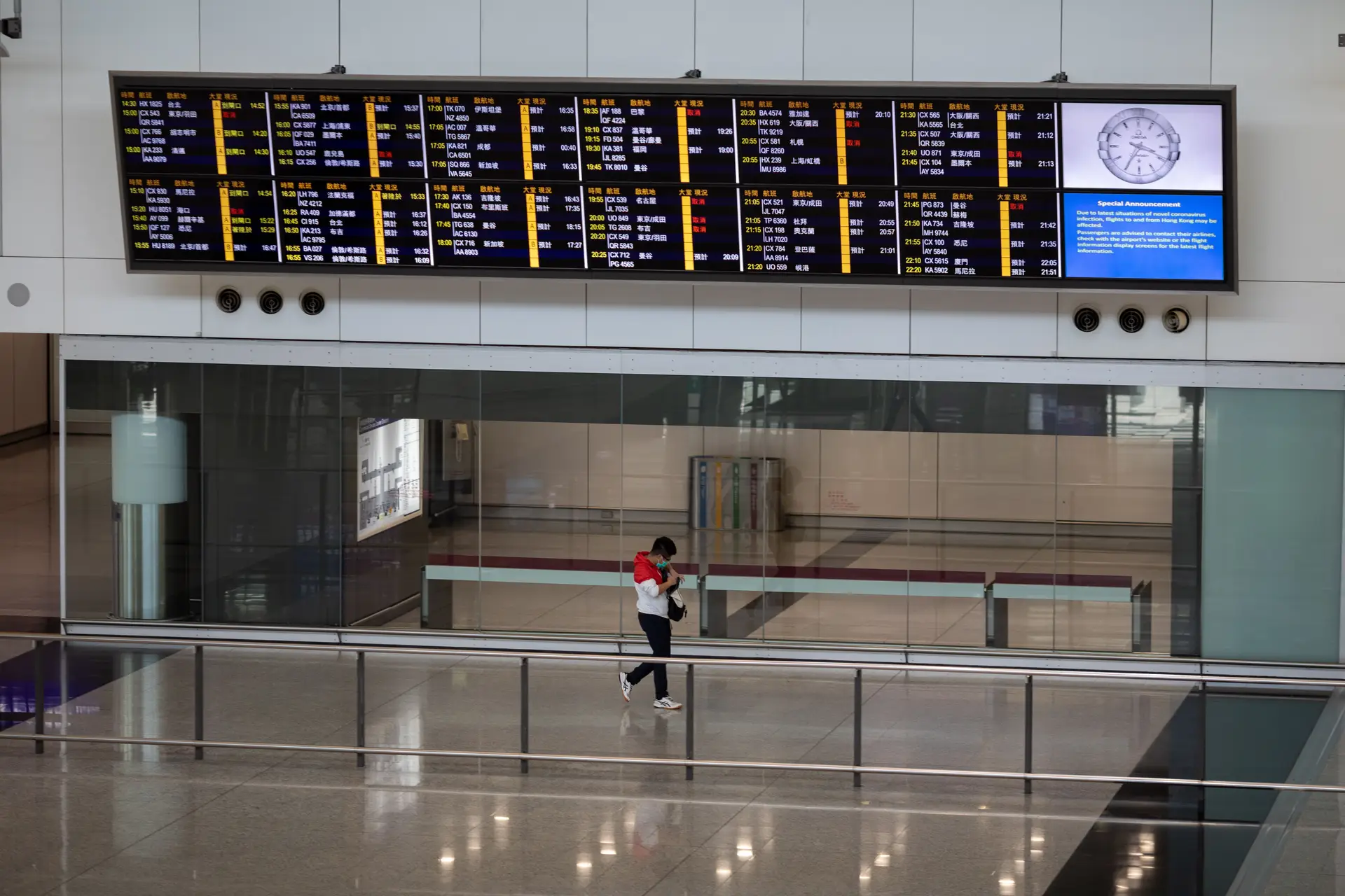 Hong Kong impõe quarentena a visitantes, incluindo de Portugal