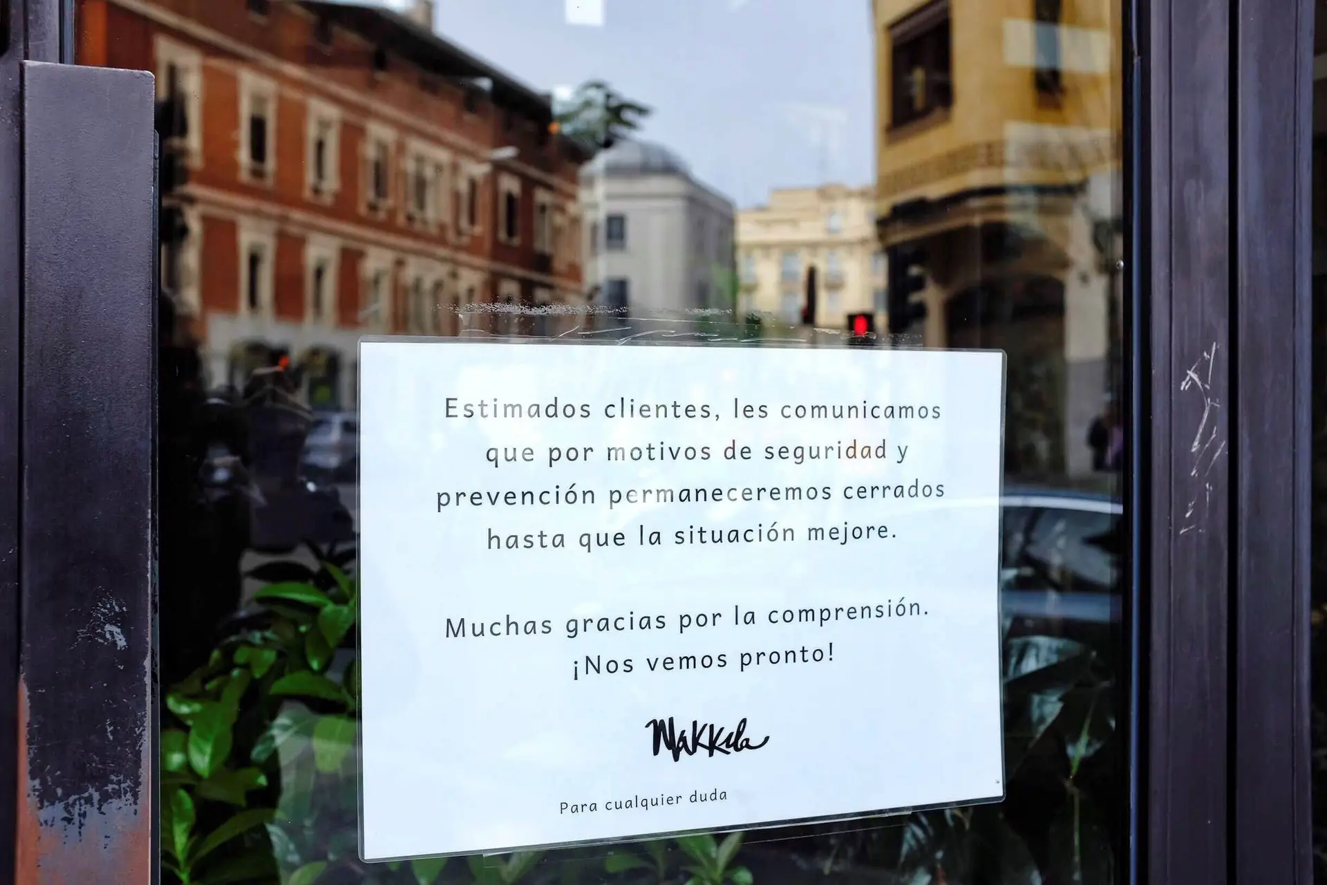 Madrid encerra esplanadas e recomenda fecho de restaurantes e bares