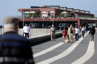 Ronaldo cede hotéis para doentes?