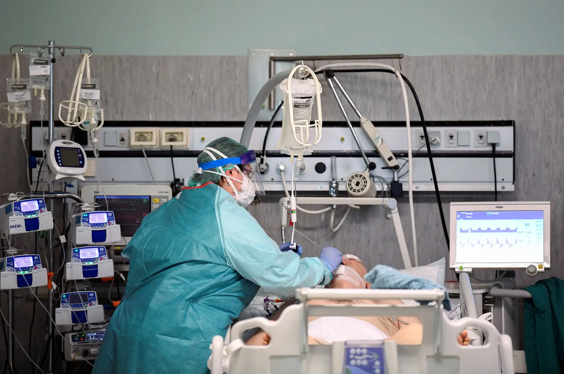 Covid-19: Número de mortos ultrapassa os 10 mil