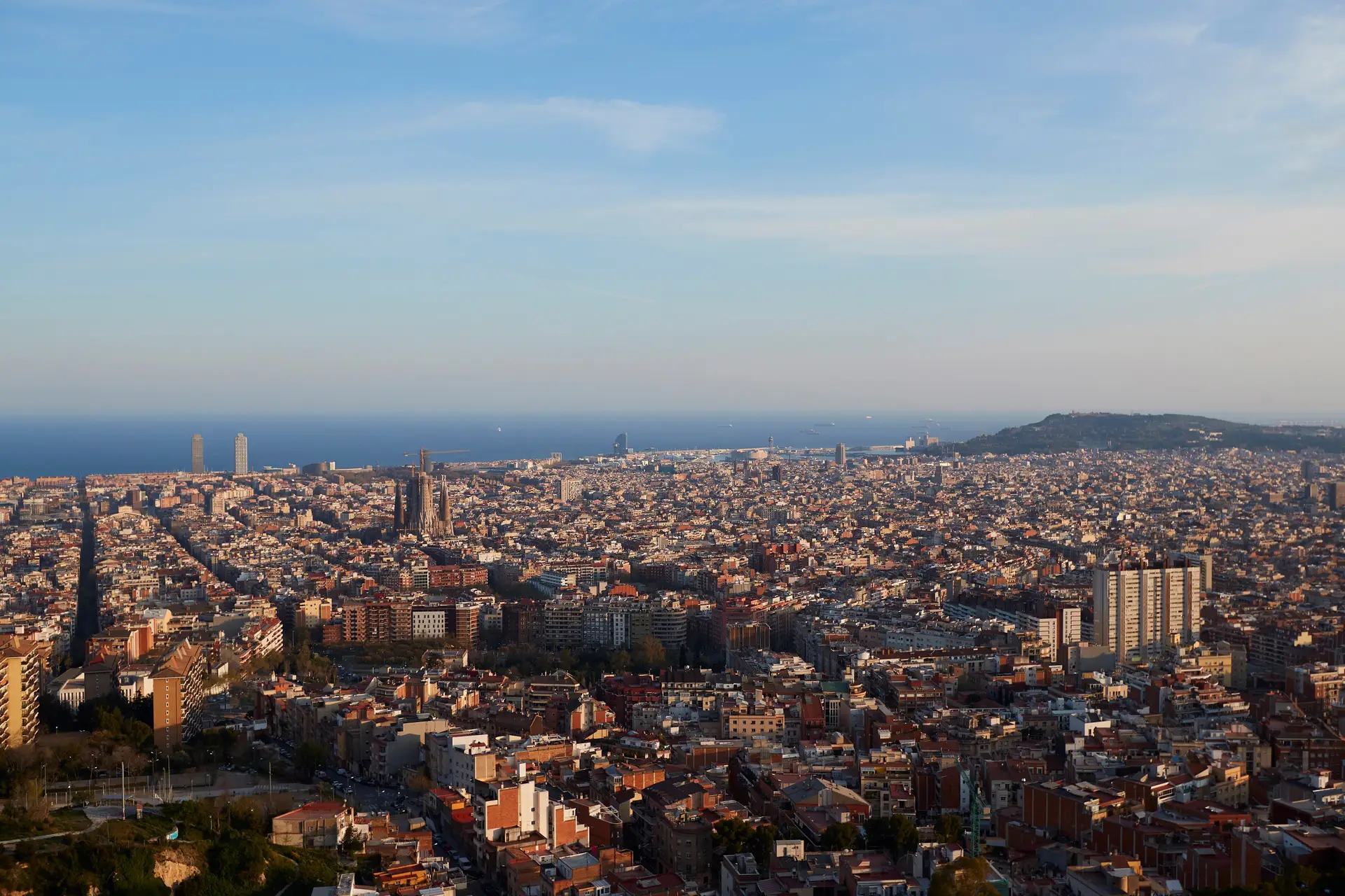 Governo espanhol manda fechar todos os hotéis