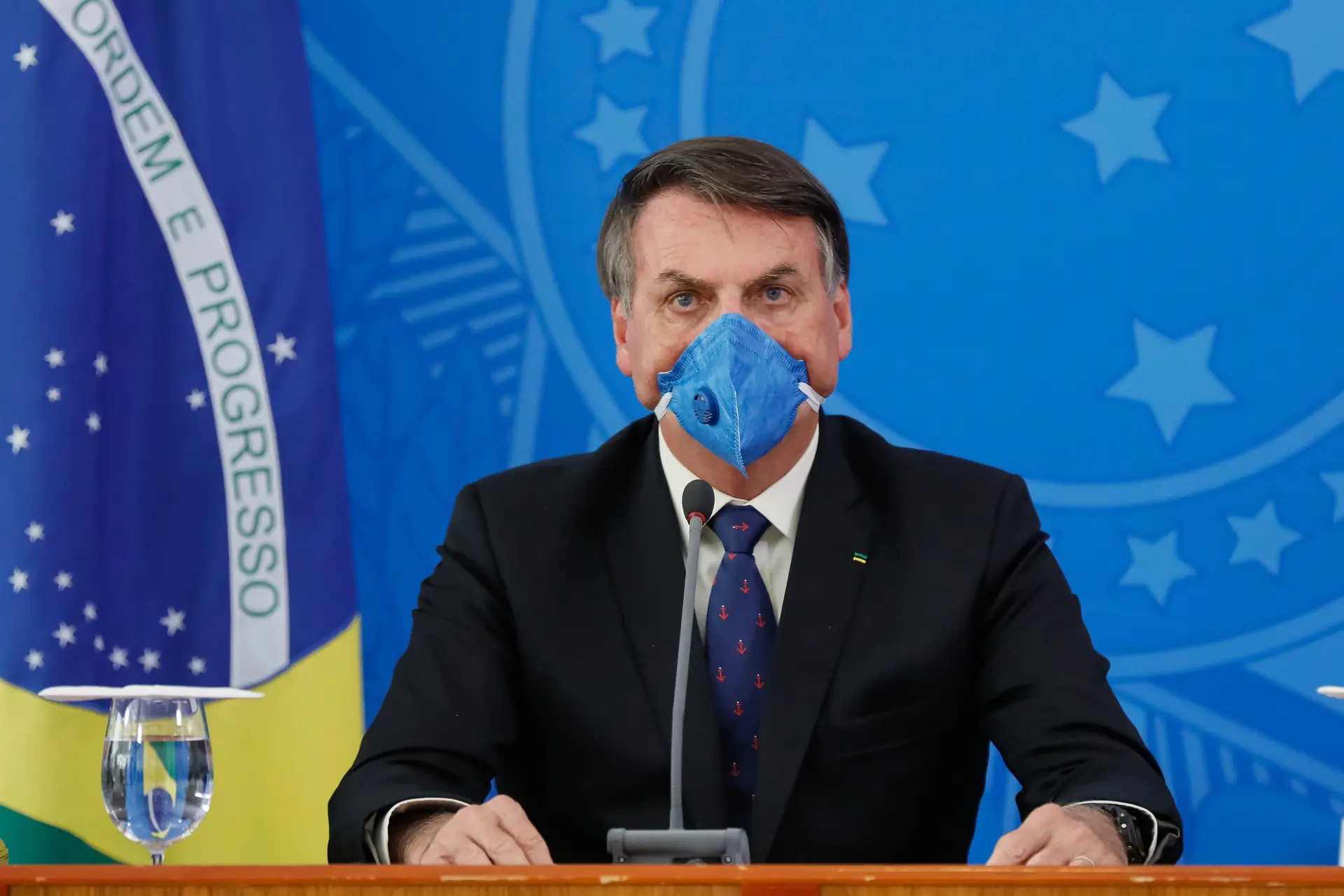 Bolsonaro chamou "lunático" ao governador de São Paulo por ter decretado quarentena