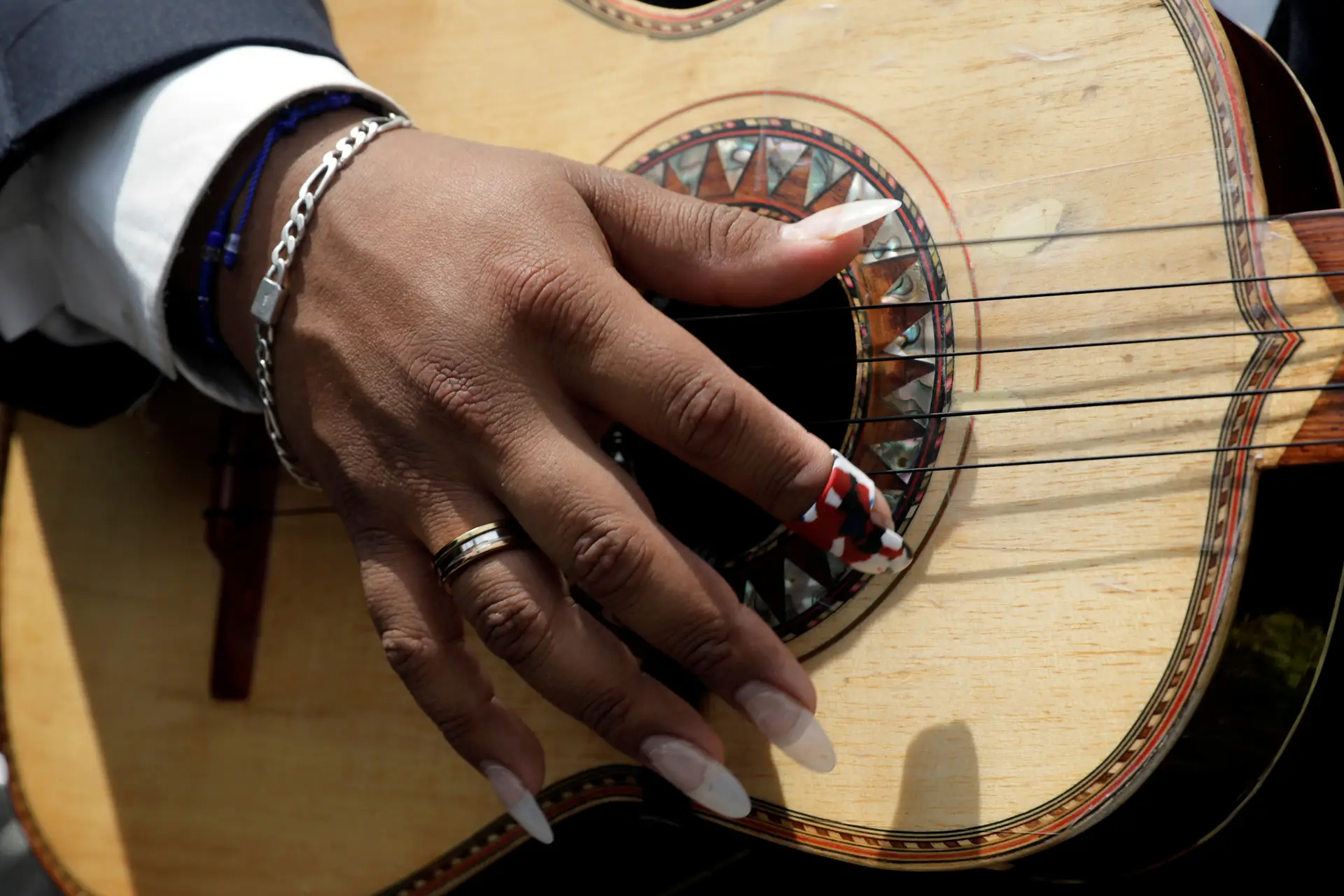 Artistas angolanos mobilizam-se para dar música a partir de casa