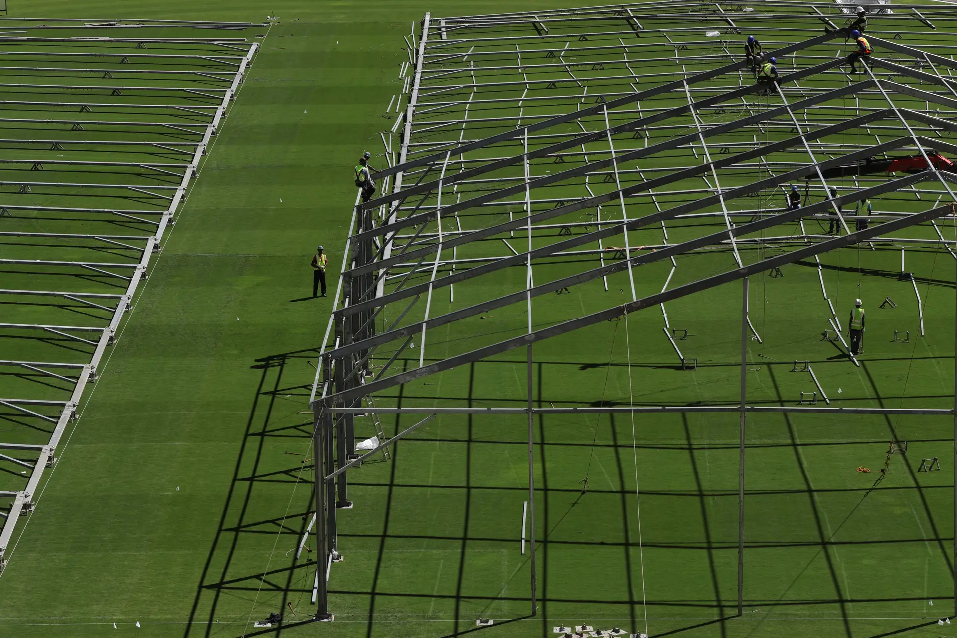 Estádio de futebol no Brasil transformado em hospital de campanha