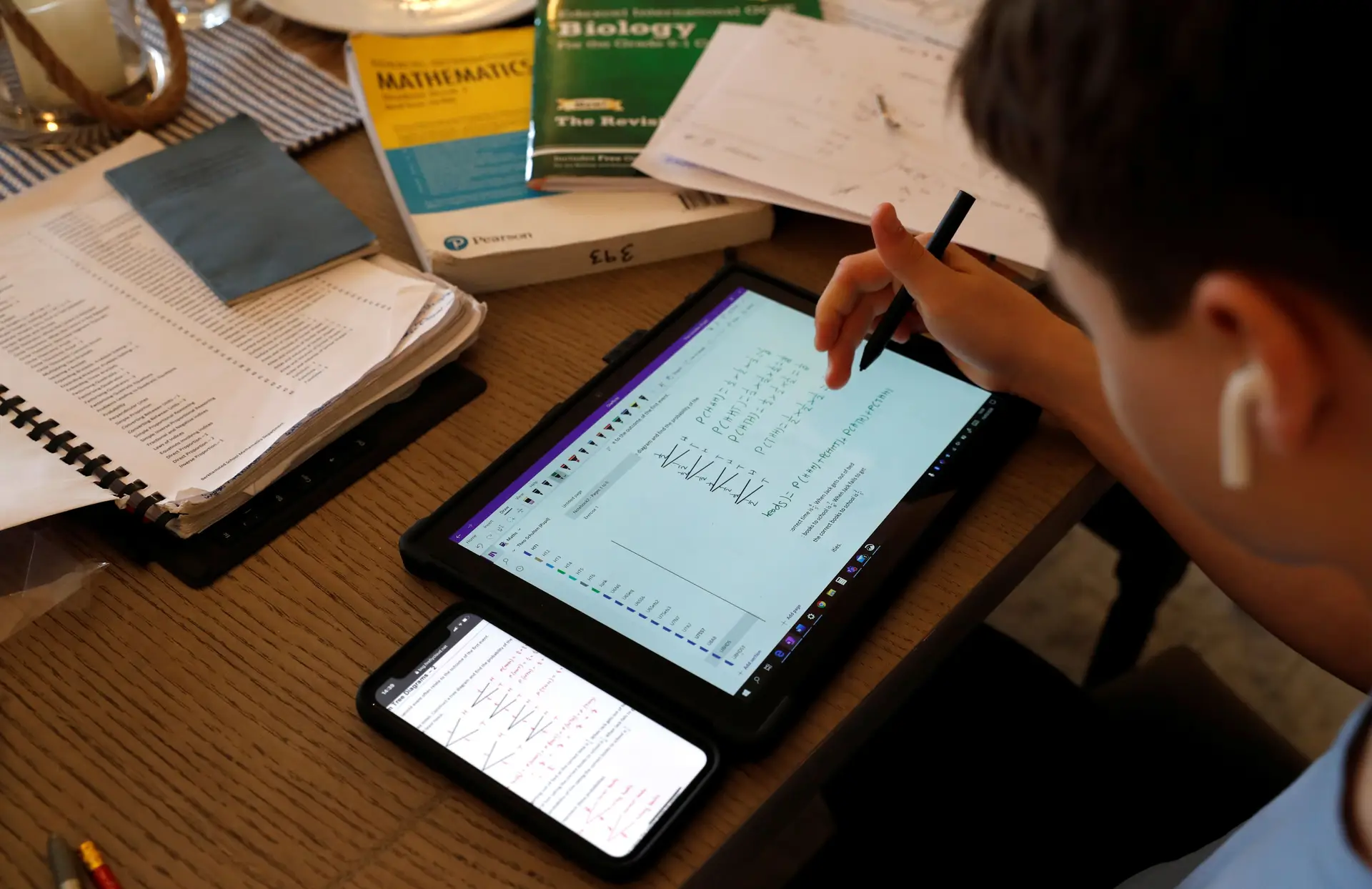 Problemas no ensino à distância podem hipotecar o ano letivo