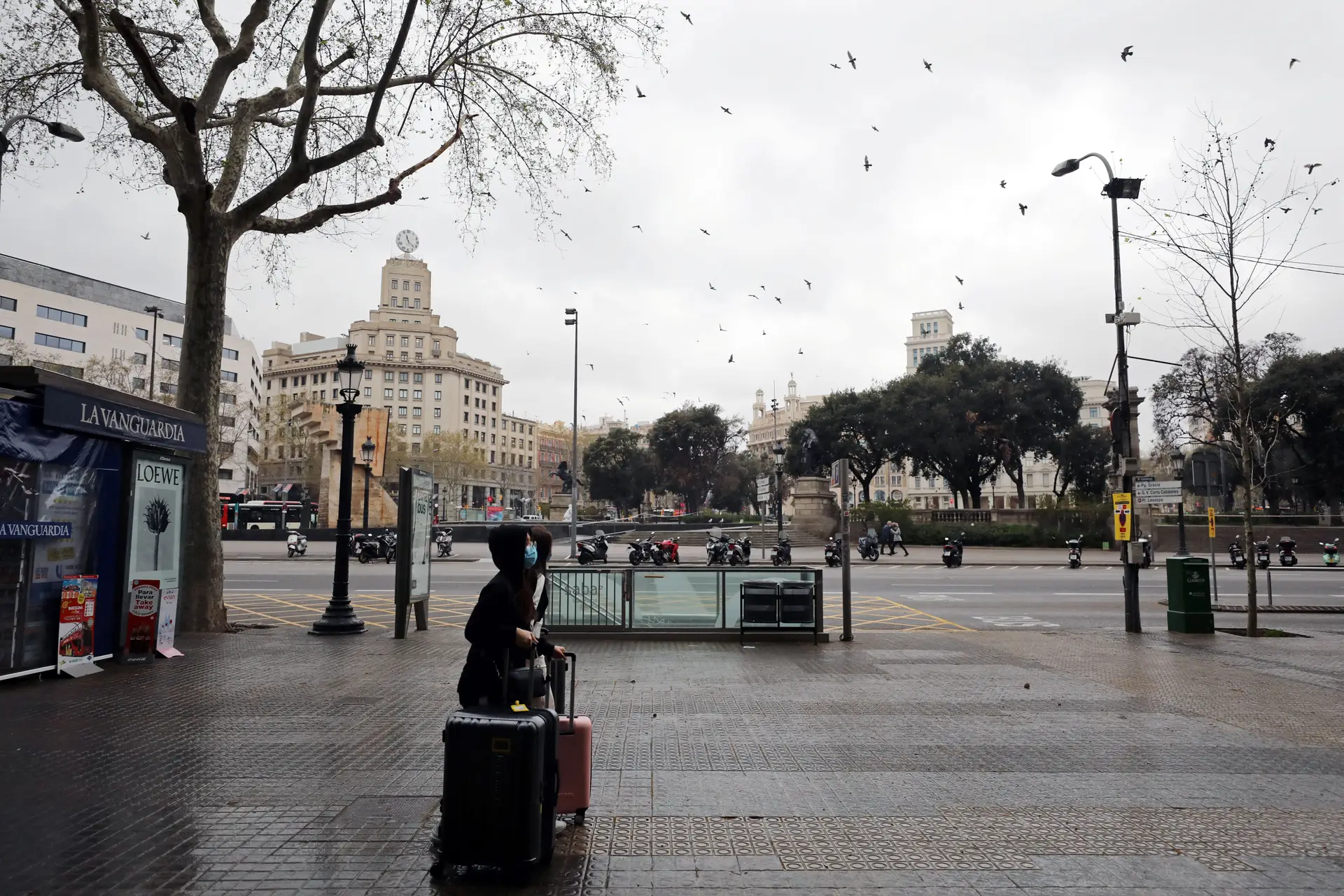 Covid-19: Governo de Madrid faz advertência ao executivo catalão