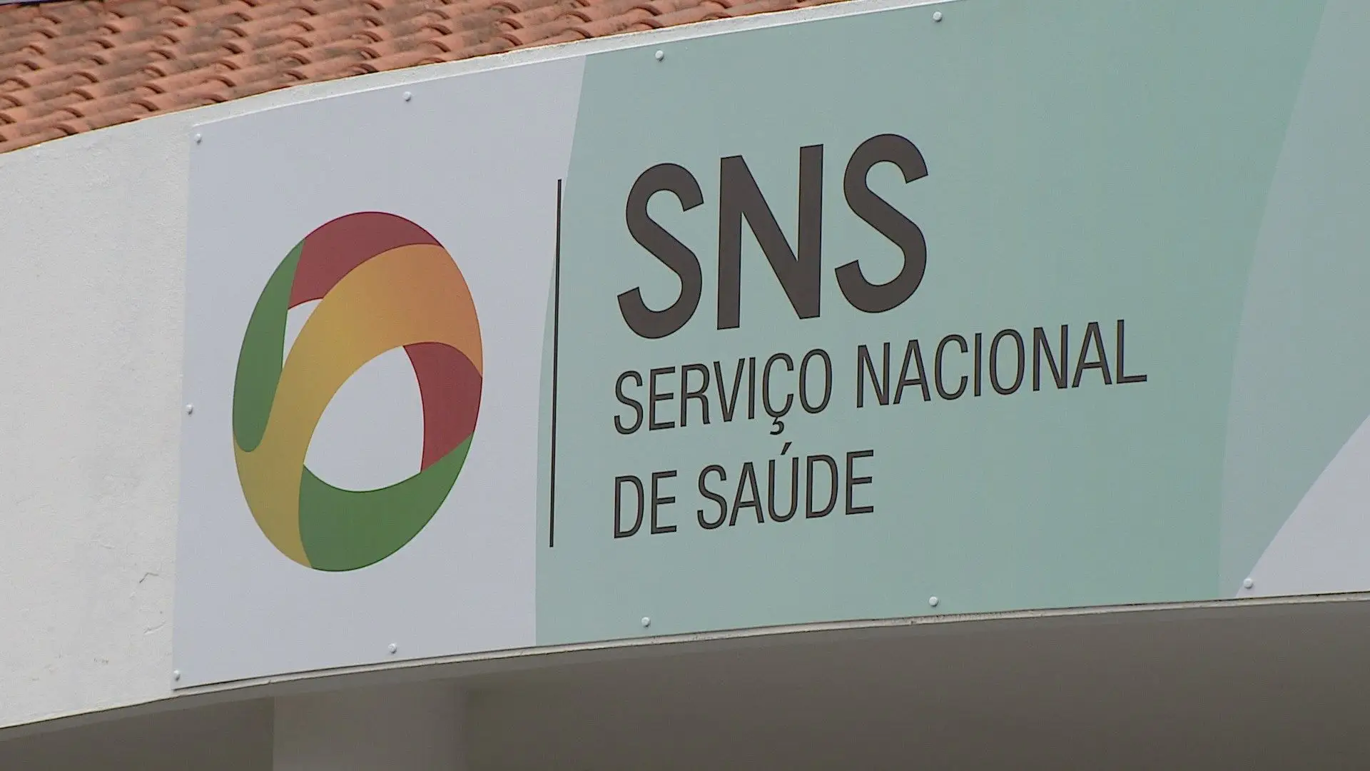 Aprovado diploma que estabele acordos temporários do SNS com privados