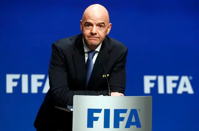 Presidente da FIFA lamenta "tragédia incompreensível" na Indonésia