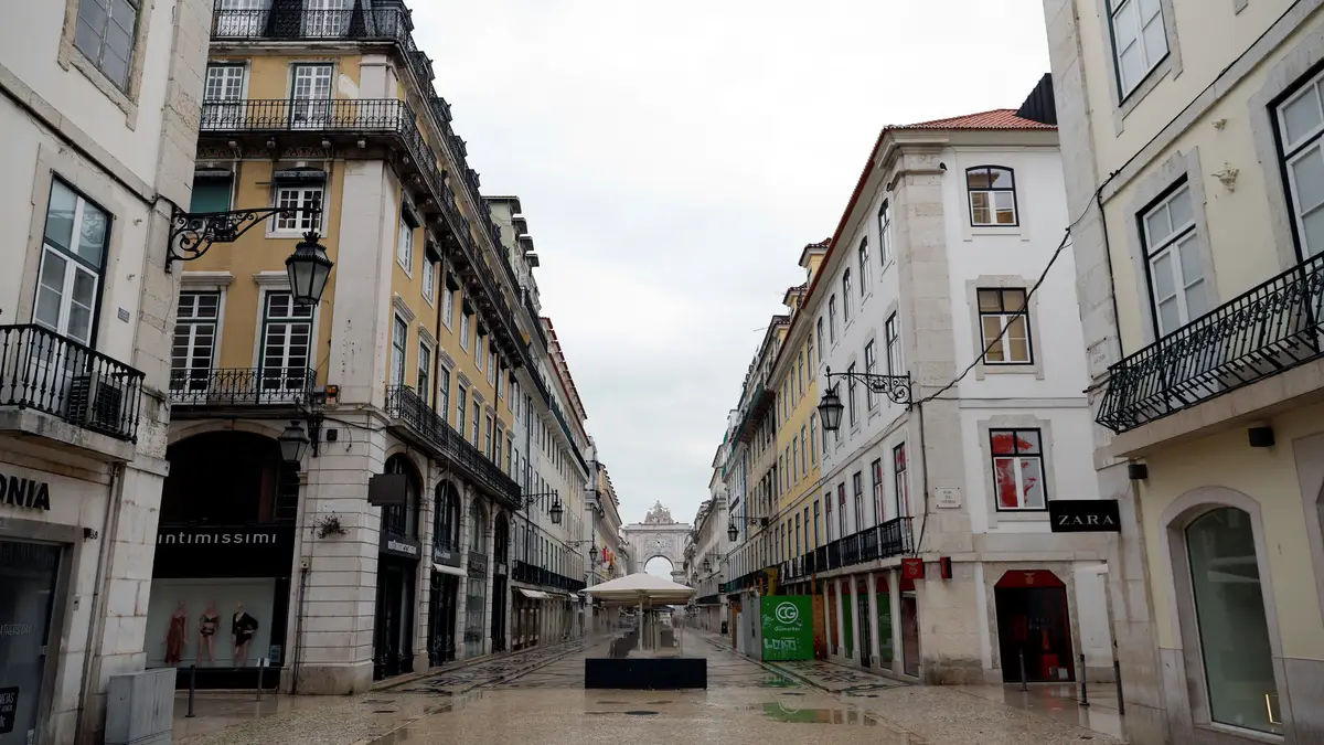 A rua Augusta, em Lisboa, vazia durante o estado de emergência.