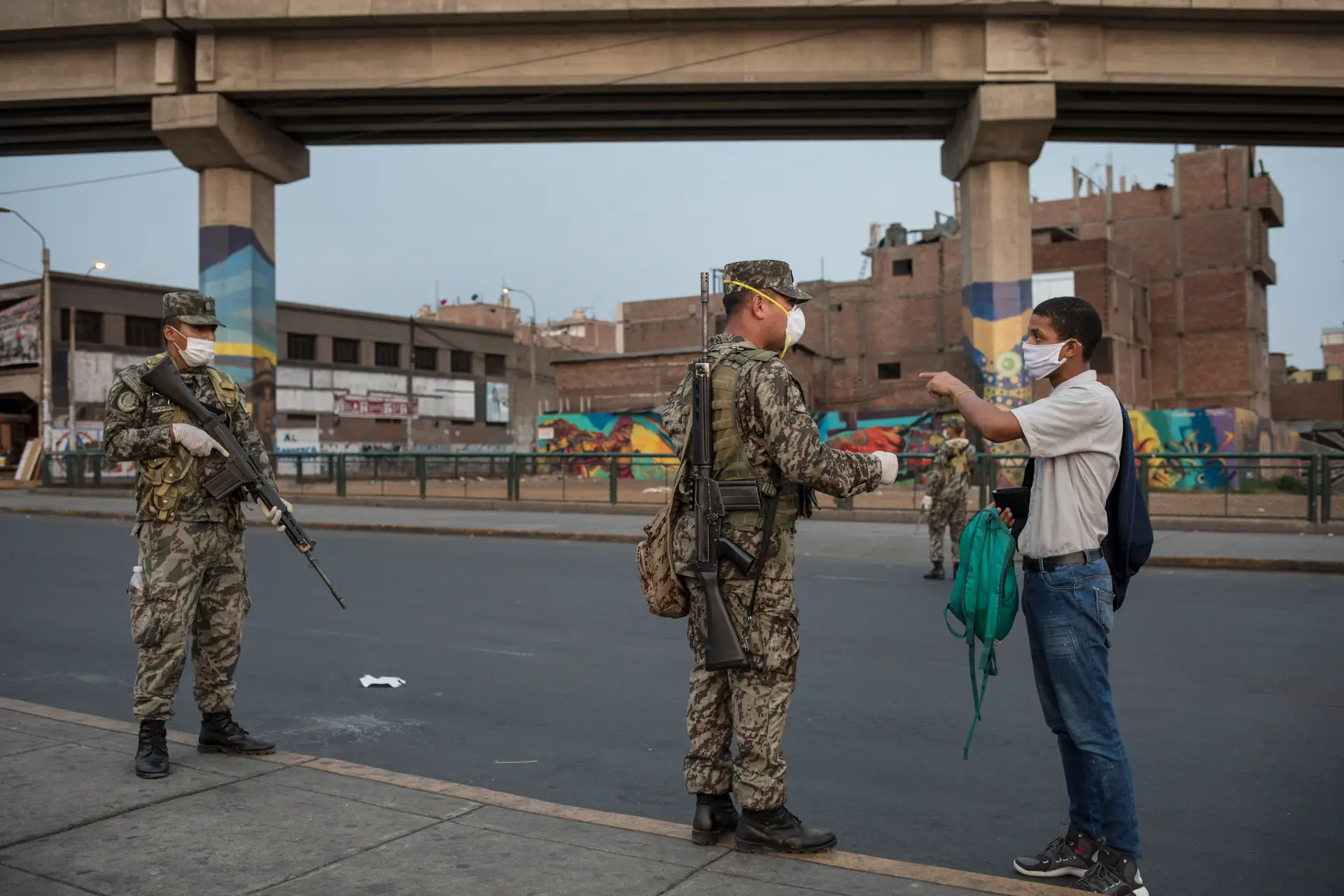 Peru proíbe saídas à rua de homens e mulheres nos mesmos dias