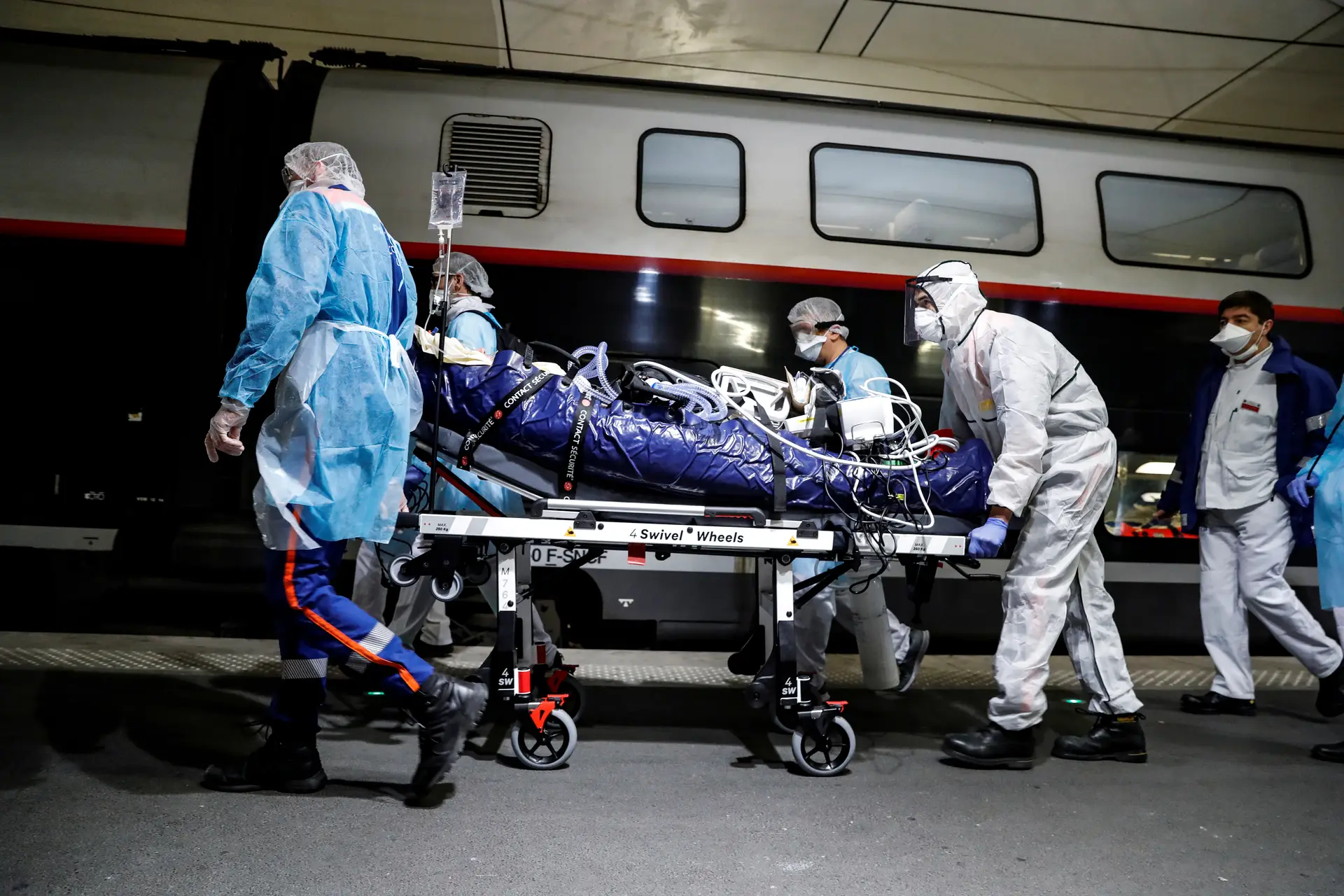 França ultrapassa os 6.500 mortos desde o início de pandemia