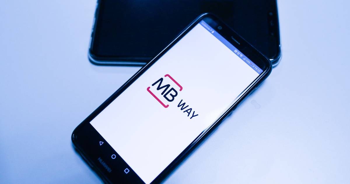 Família burlou mais de 80 pessoas em milhares de euros através do MBWay