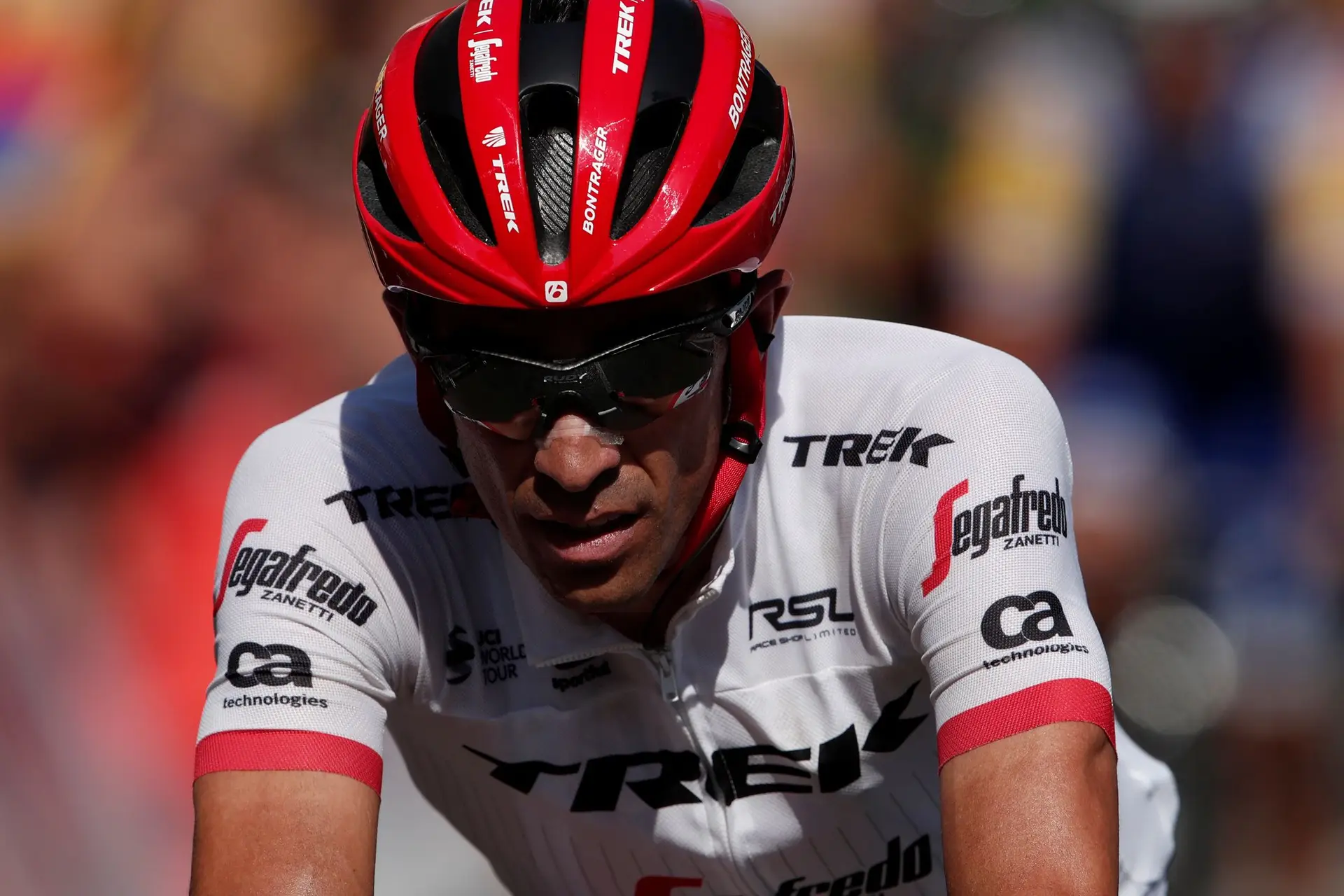 Alberto Contador leiloa bicicleta das voltas a Itália e França
