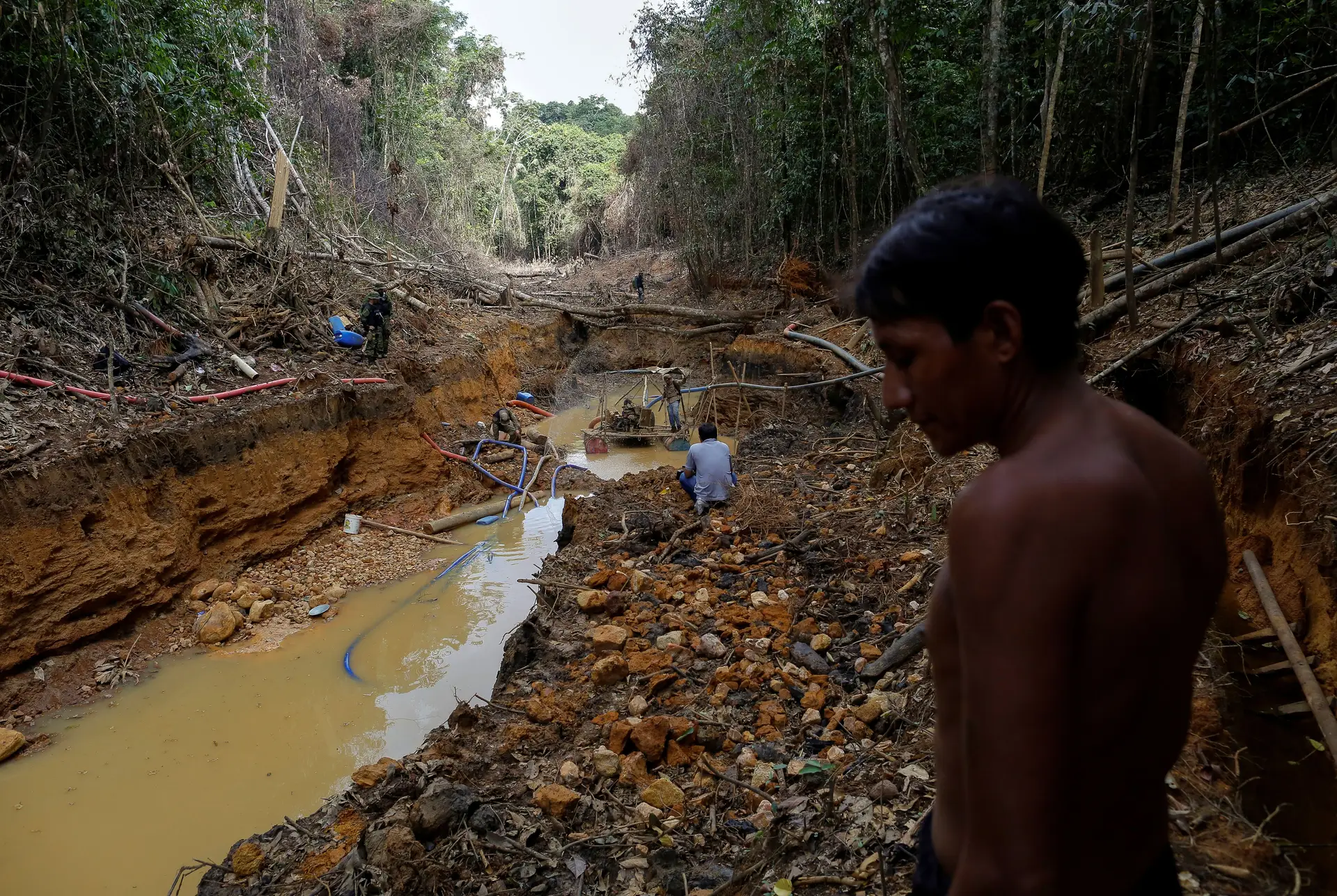 Covid-19: Indígena de 15 anos morre infetado no Brasil