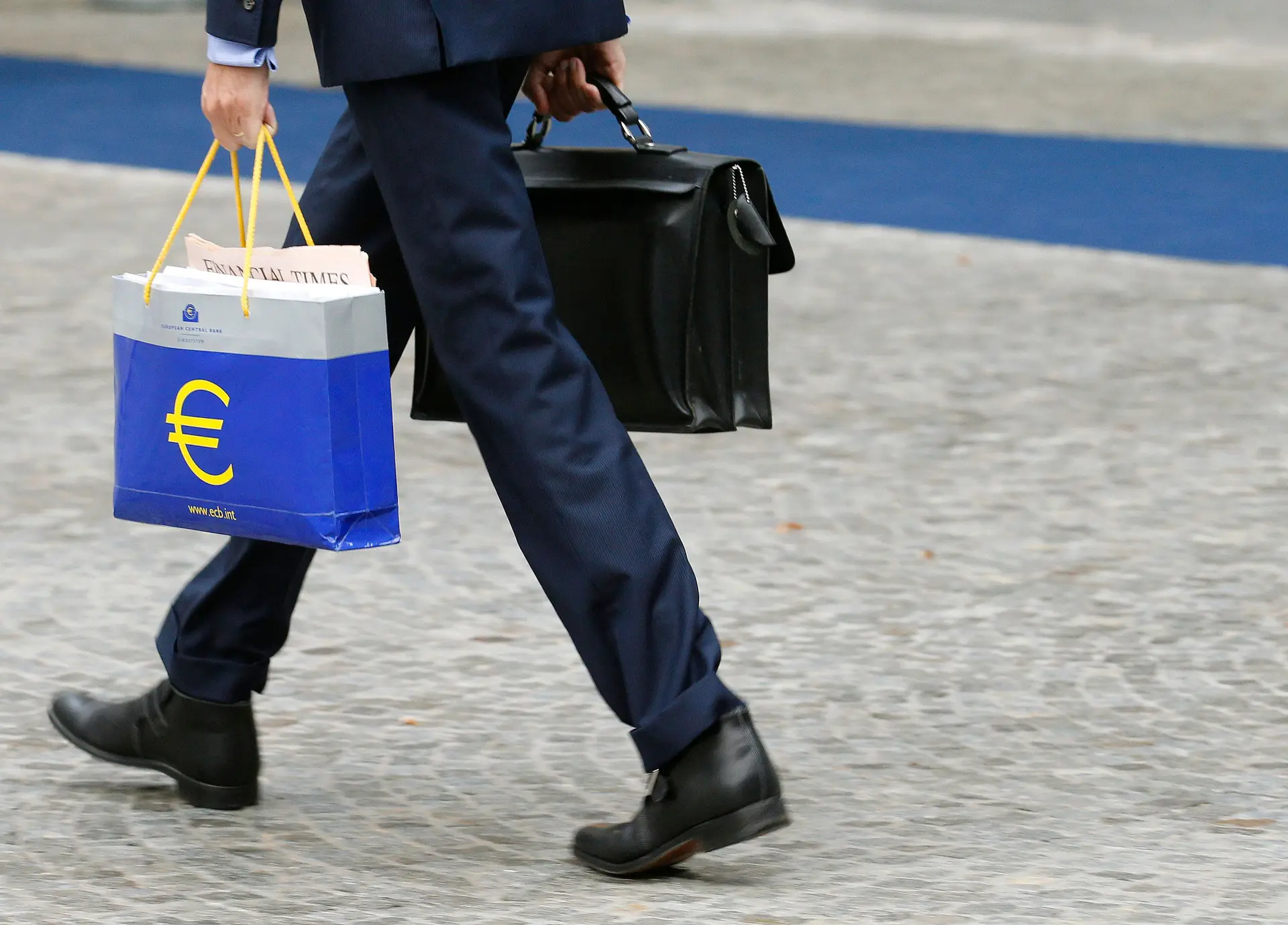 Acordo no Eurogrupo é "bom sinal de solidariedade" europeia