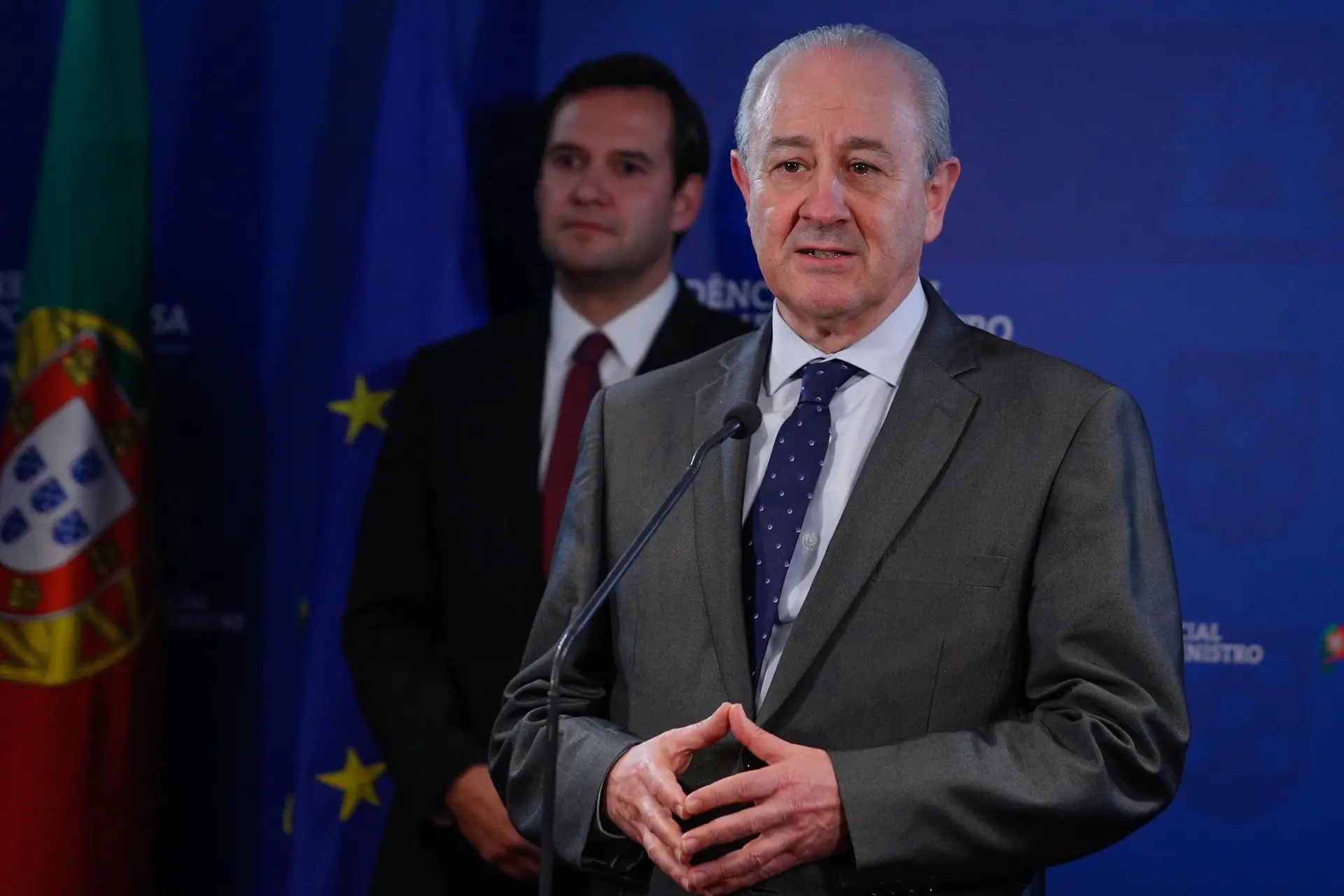 Eurogrupo chega a acordo. Pacote superior a 500 mil milhões aprovado
