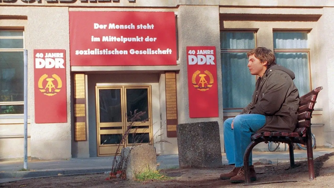 Daniel Brühl em "Adeus, Lenine!": memórias insólitas dos últimos dias da RDA