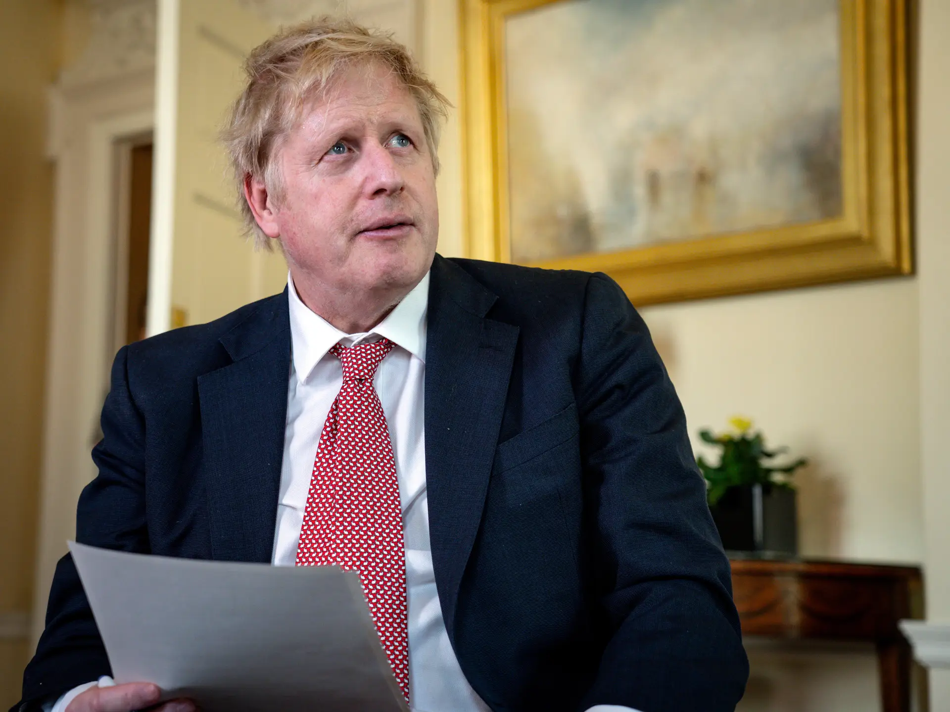 Primeiro-ministro britânico Boris Johnson retoma gradualmente funções