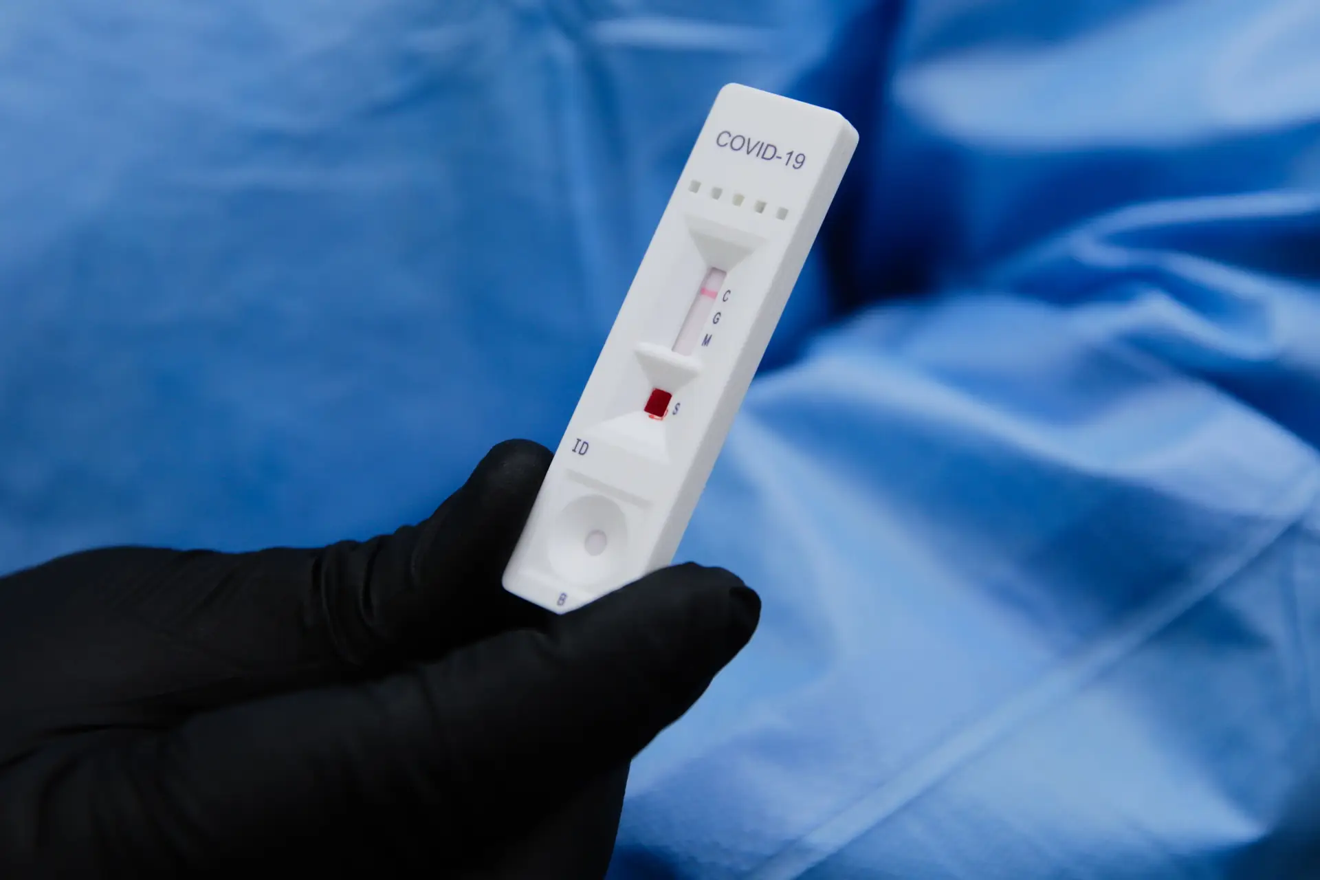 Covid-19: Fundação Champalimaud avança com testes serológicos a enfermeiros