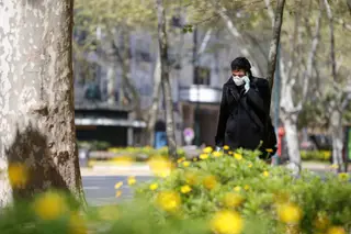 Uso generalizado de máscaras de proteção em debate no Opinião Pública