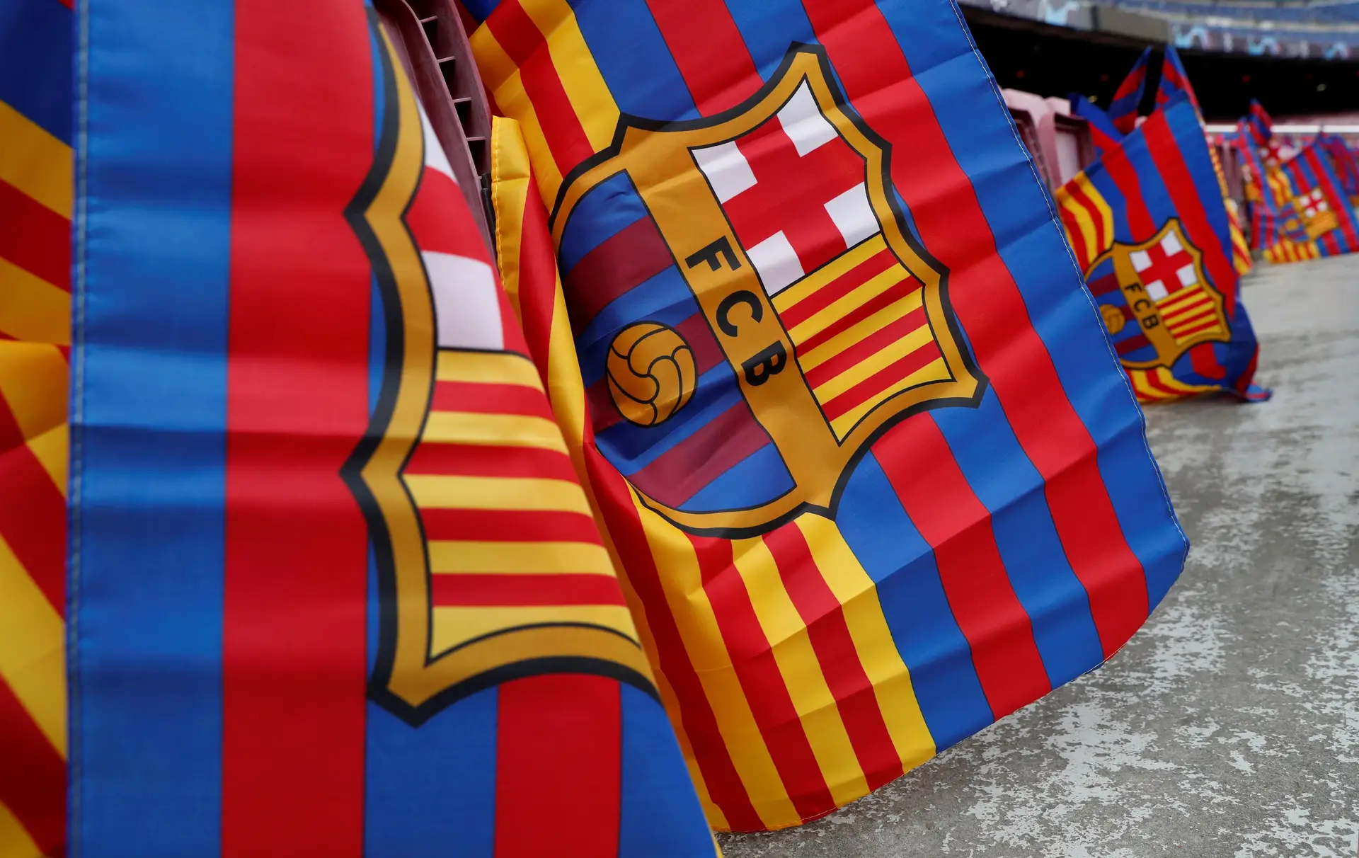 Covid-19: Grandes clubes espanhóis já avançaram para lay-off