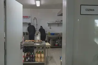 Trabalhadores de hóteis em lay-off na Madeira criam cozinha solidária