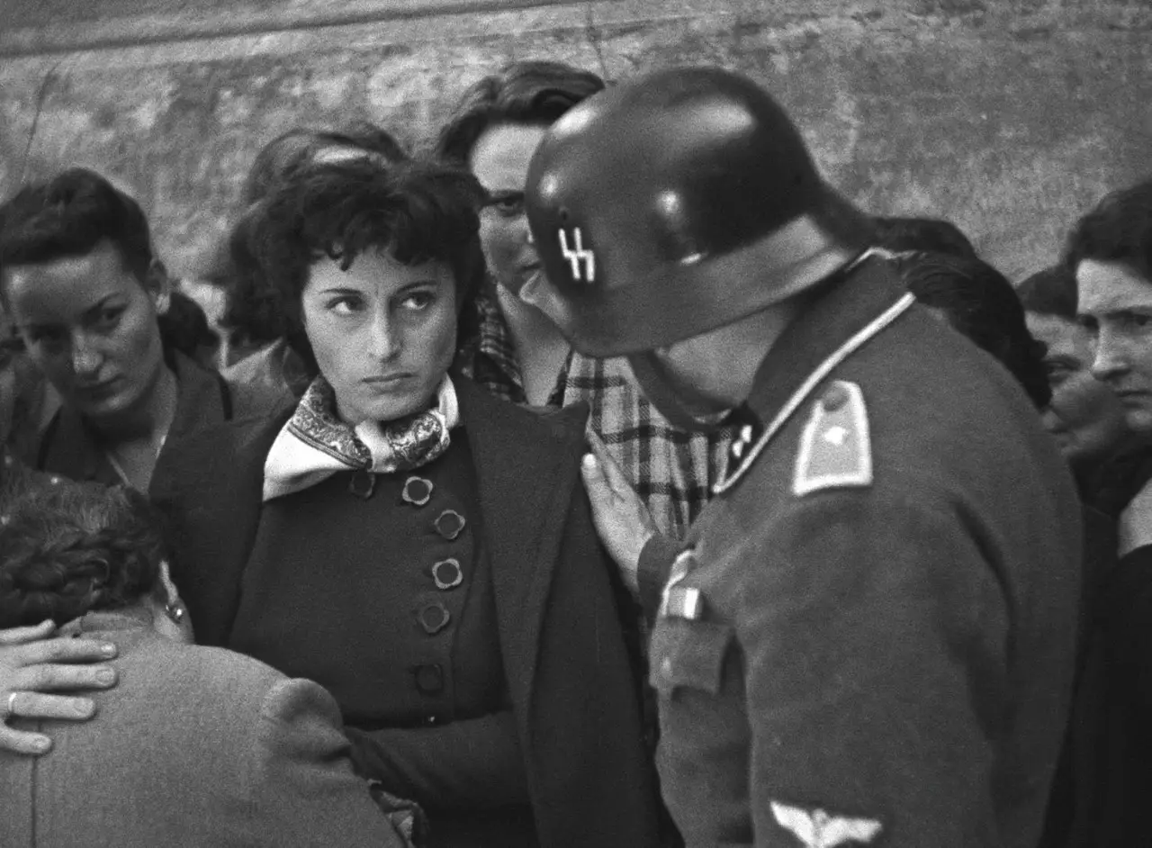 Anna Magnani em "Roma, Cidade Aberta": uma actriz notável, um clássico do cinema italiano