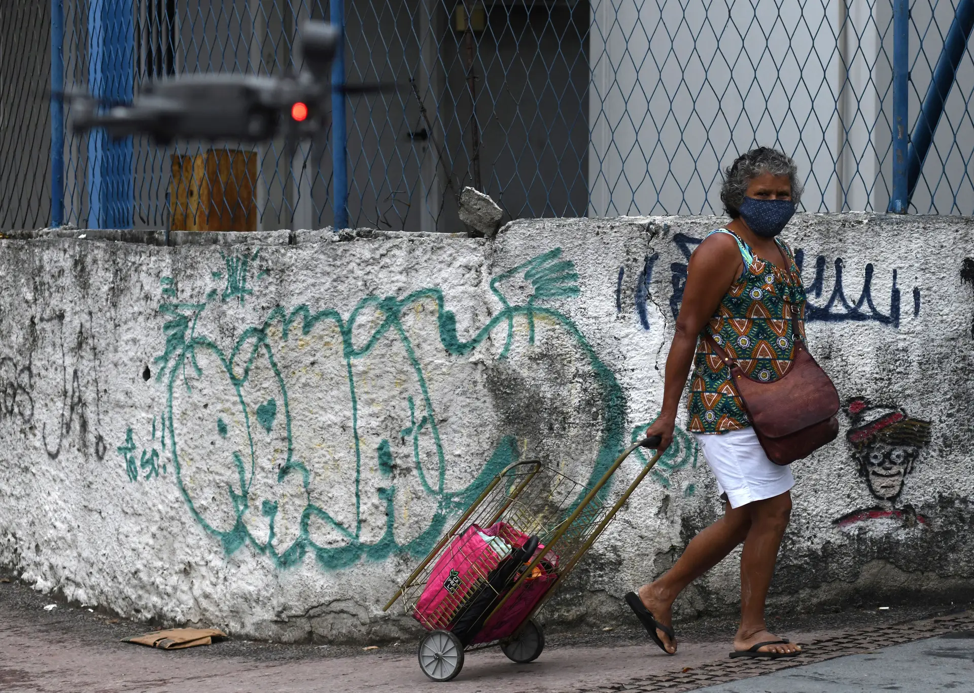 Novo recorde diário para o Brasil com mais de 200 mortes por Covid-19
