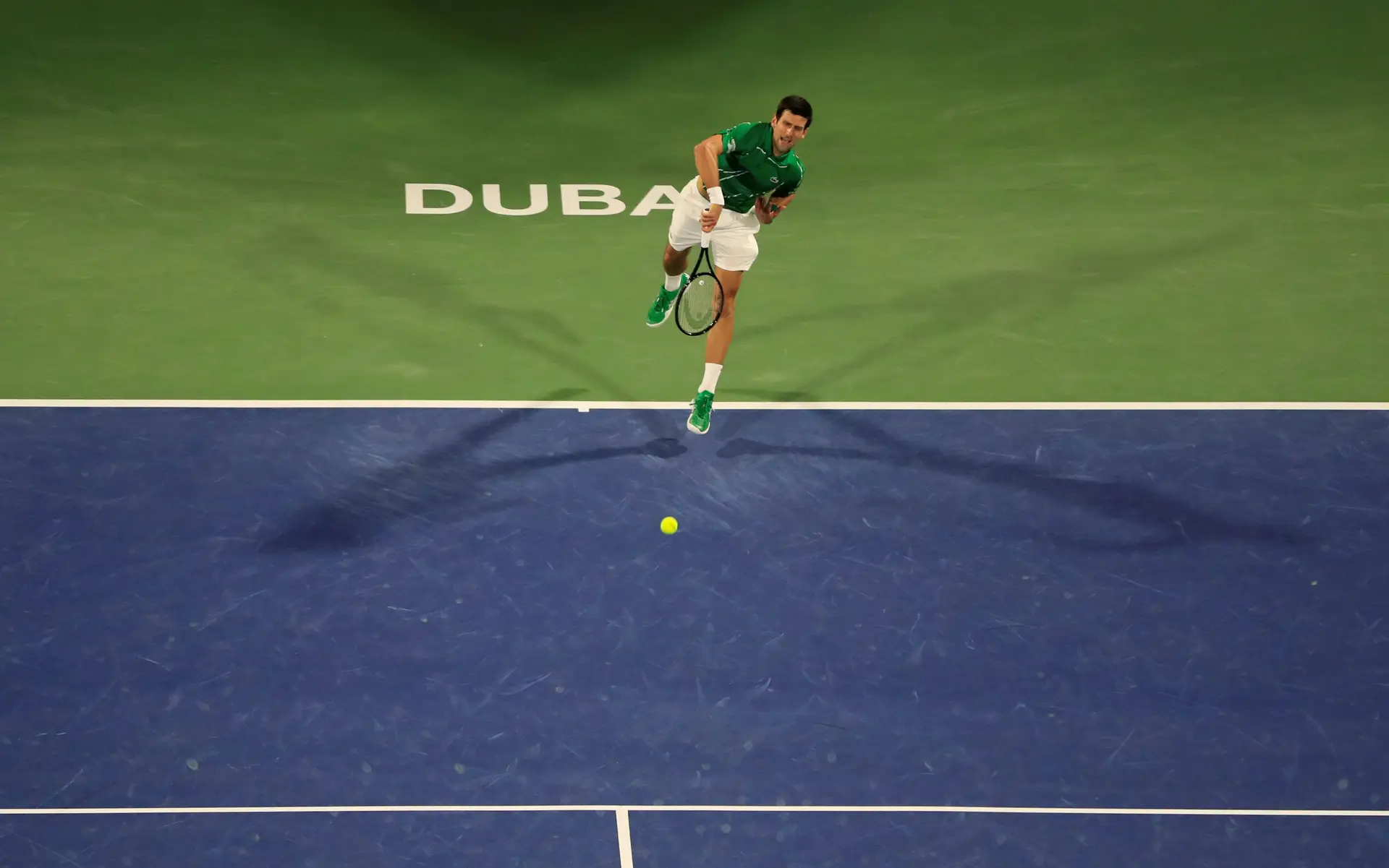 Djokovic opõe-se à vacinação como condição para o regresso do ténis