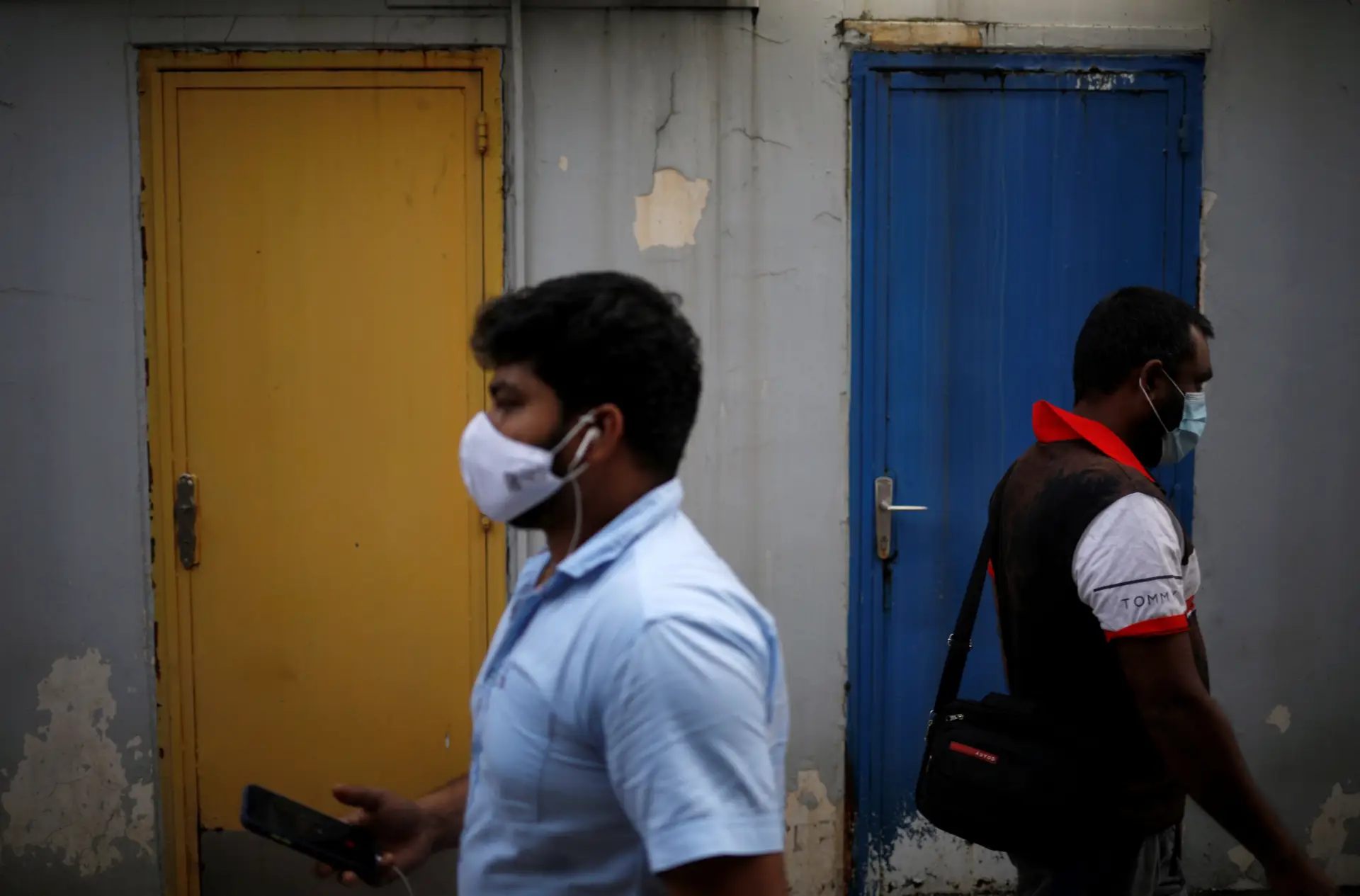 Singapura anuncia número recorde de 1.400 novos casos de Covid-19