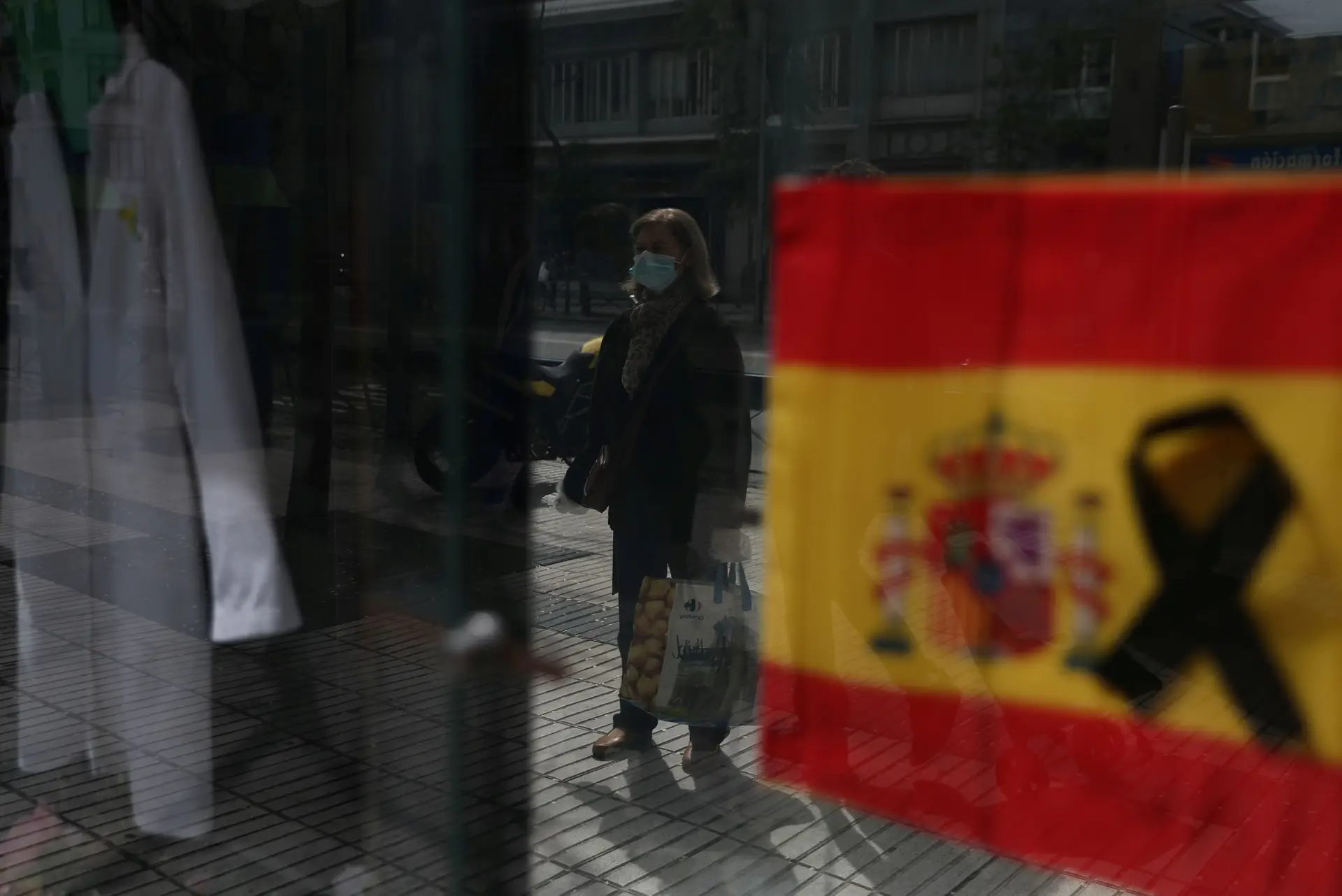 Fixado preço máximo para as máscaras ciúrgicas em Espanha