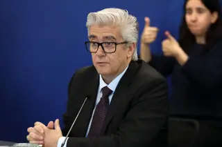 Linha SNS24 vai fazer videochamadas com utentes surdos