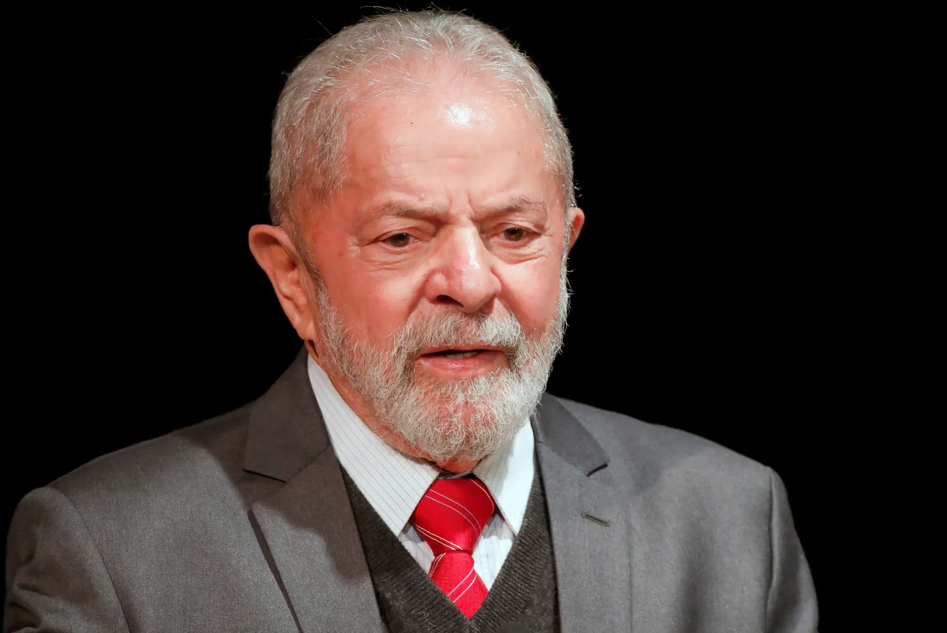 Ex-Presidente brasileiro Lula da Silva diz que Bolsonaro é genocida