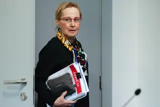 Tratamento para a Covid-19 com plasma humano está a ser estudado