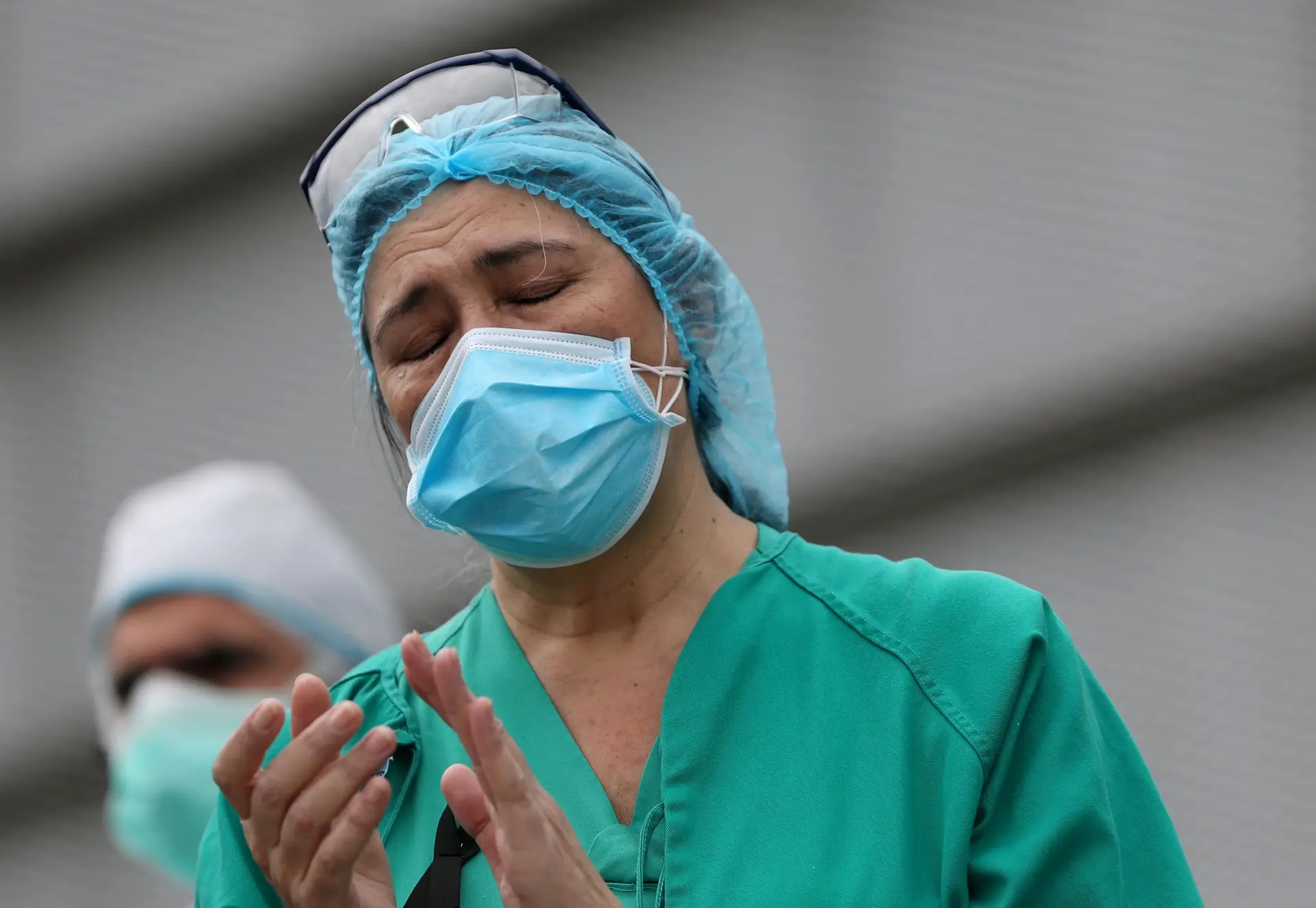 Espanha regista mais de 11 mil novos casos diários de covid-19